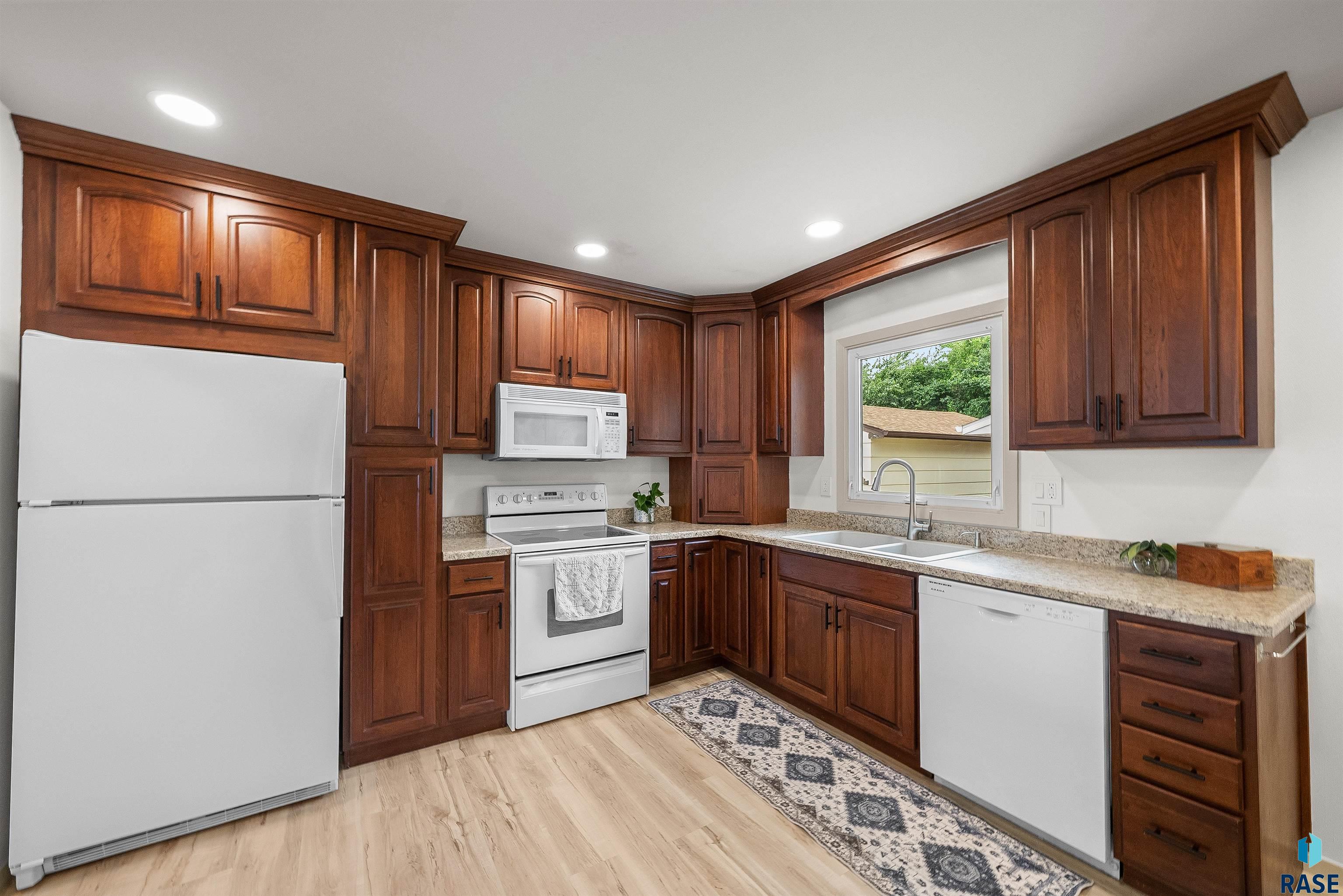 2501 E 7th St Street, Sioux Falls, New Jersey image 10