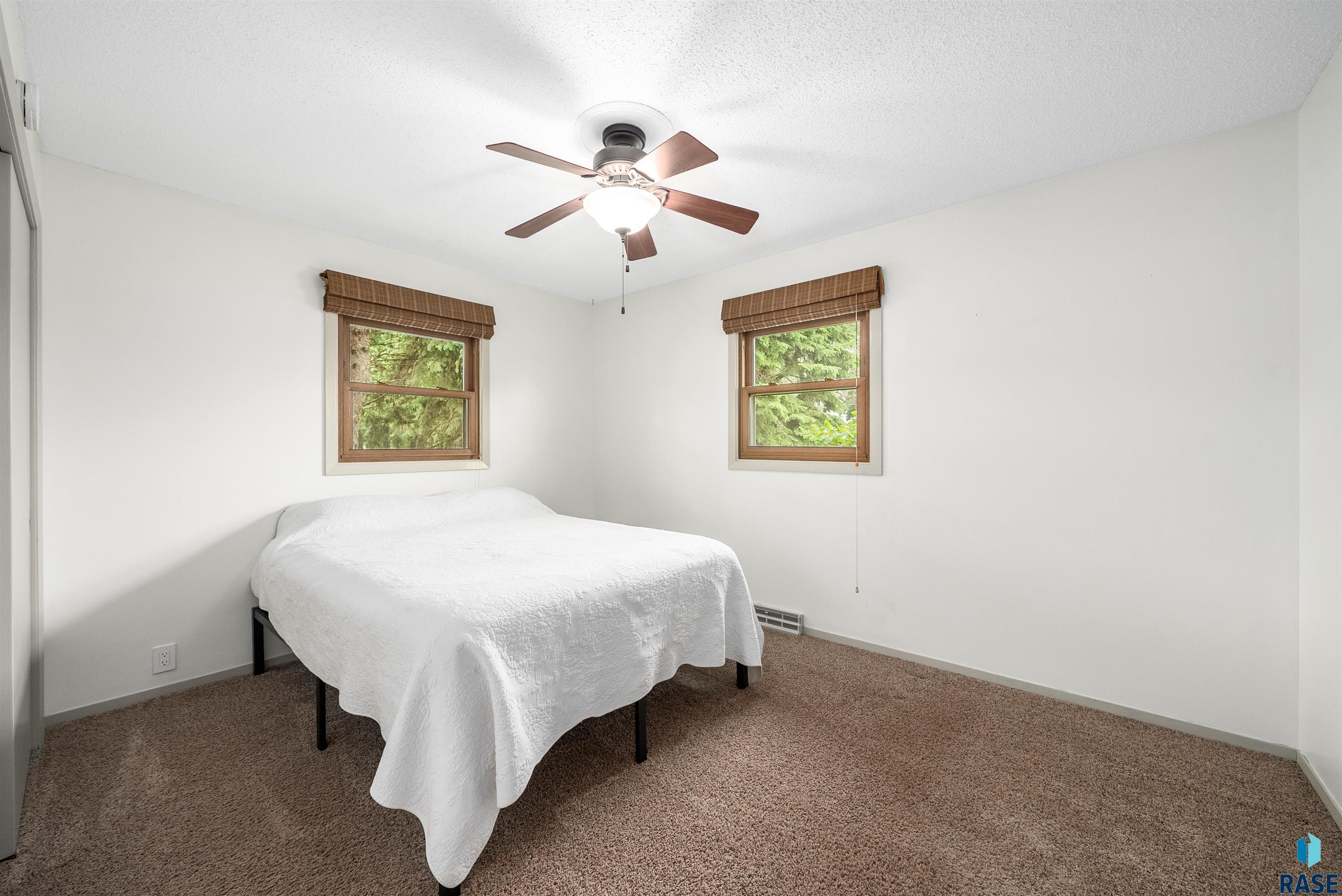 2501 E 7th St Street, Sioux Falls, New Jersey image 15