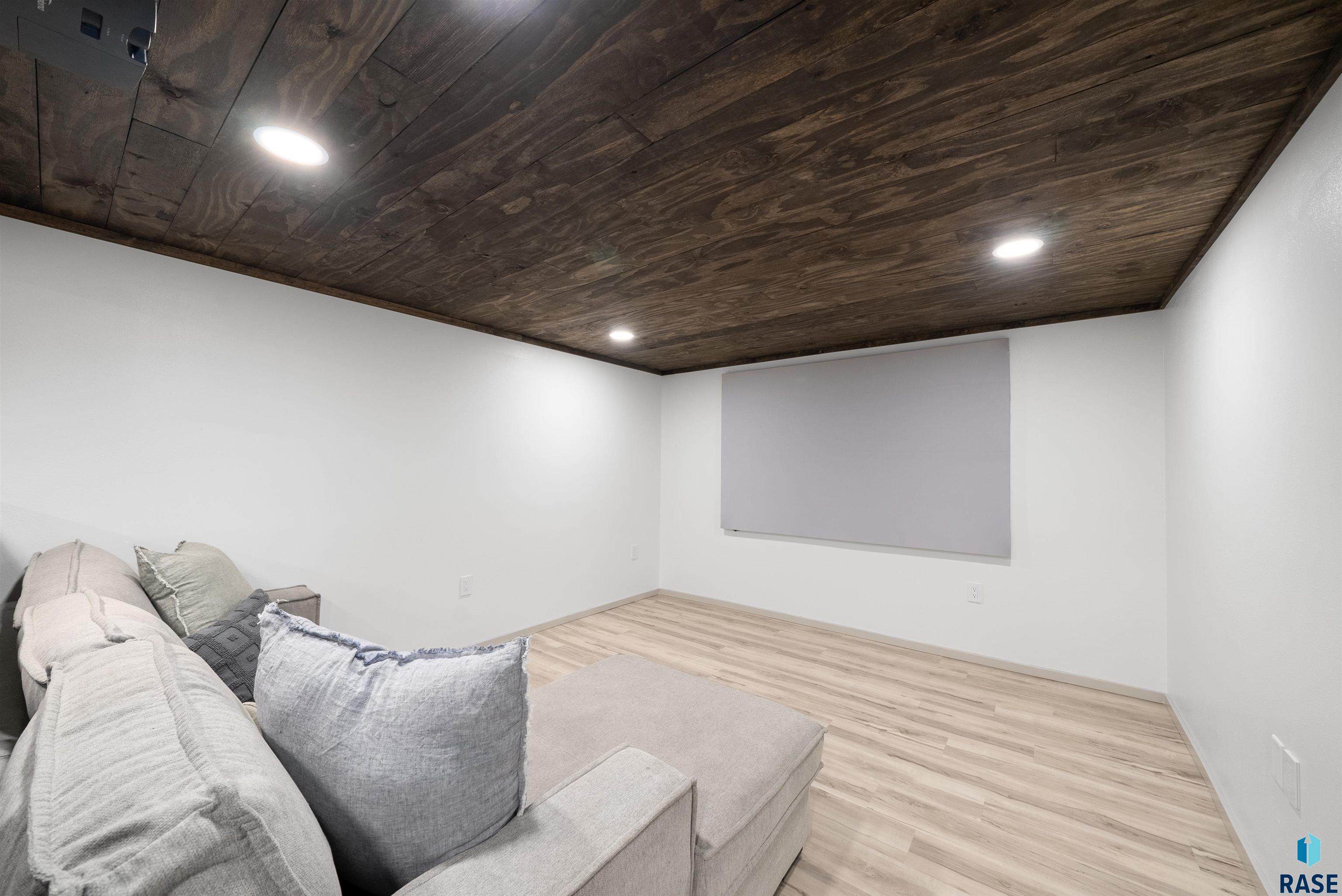 2501 E 7th St Street, Sioux Falls, New Jersey image 26