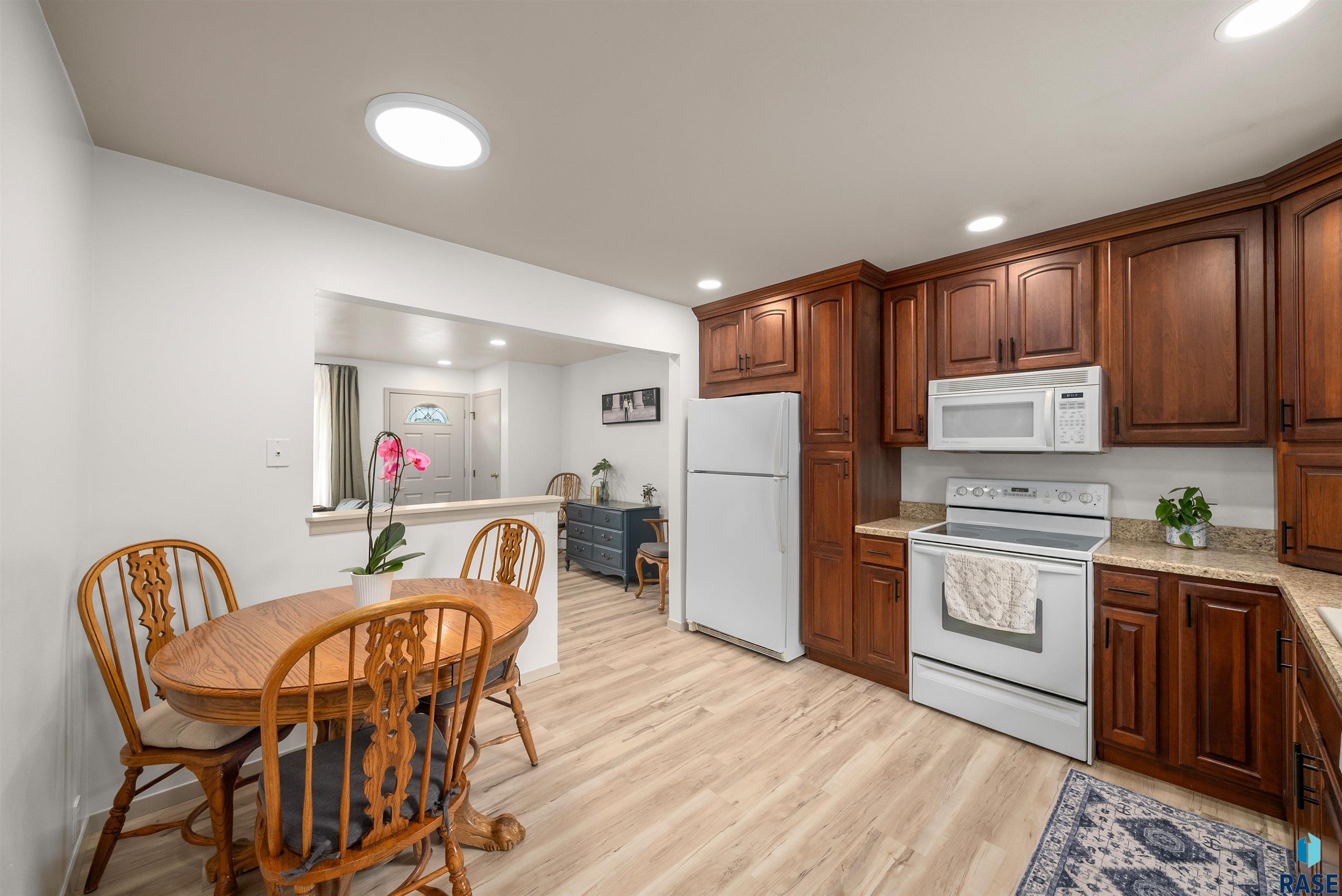 2501 E 7th St Street, Sioux Falls, New Jersey image 13
