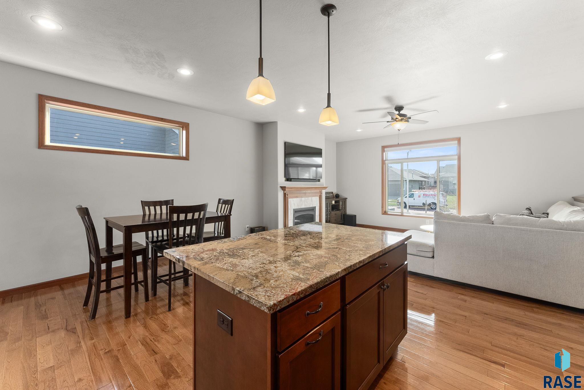 Sioux Falls, South Dakota 57108, United States, 5 Bedrooms Bedrooms, ,3 BathroomsBathrooms,Residential,Active,114657