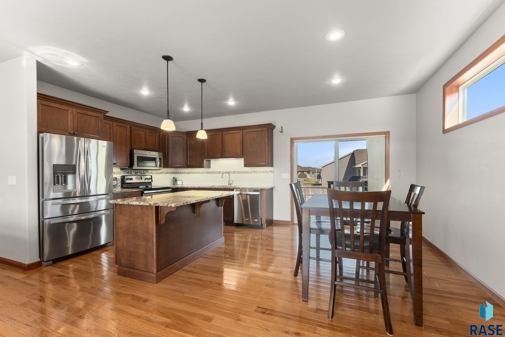 Sioux Falls, South Dakota 57108, United States, 5 Bedrooms Bedrooms, ,3 BathroomsBathrooms,Residential,Active,114657