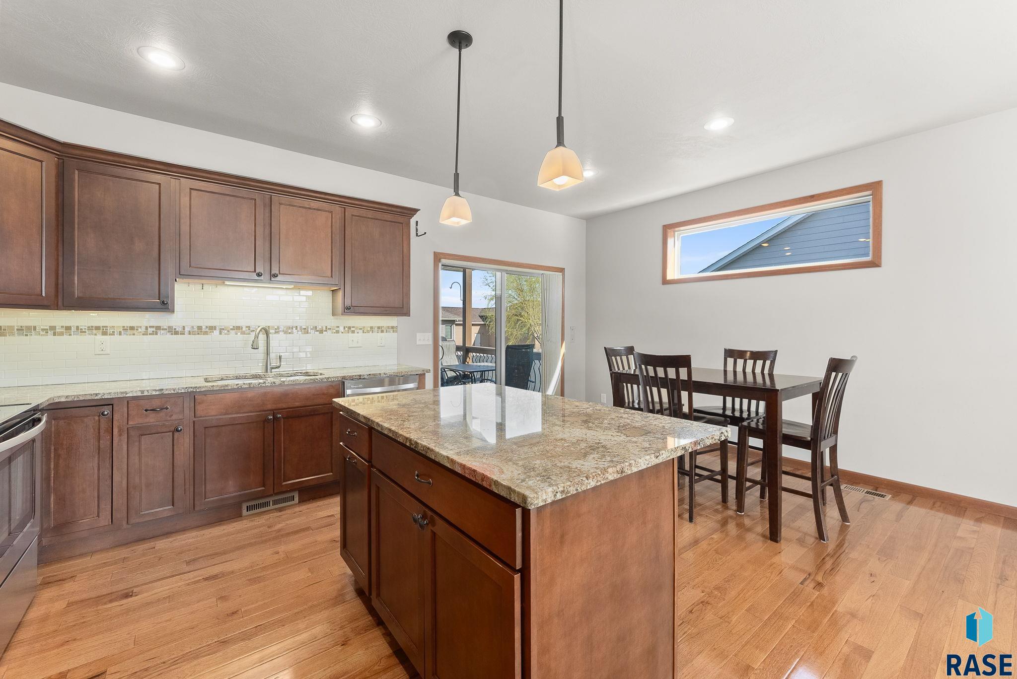 Sioux Falls, South Dakota 57108, United States, 5 Bedrooms Bedrooms, ,3 BathroomsBathrooms,Residential,Active,114657