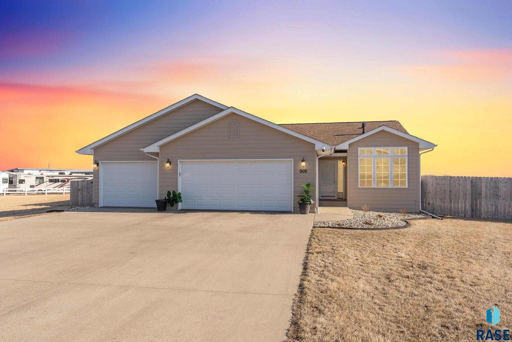505 Coyote St Street, Harrisburg, South Dakota image 1