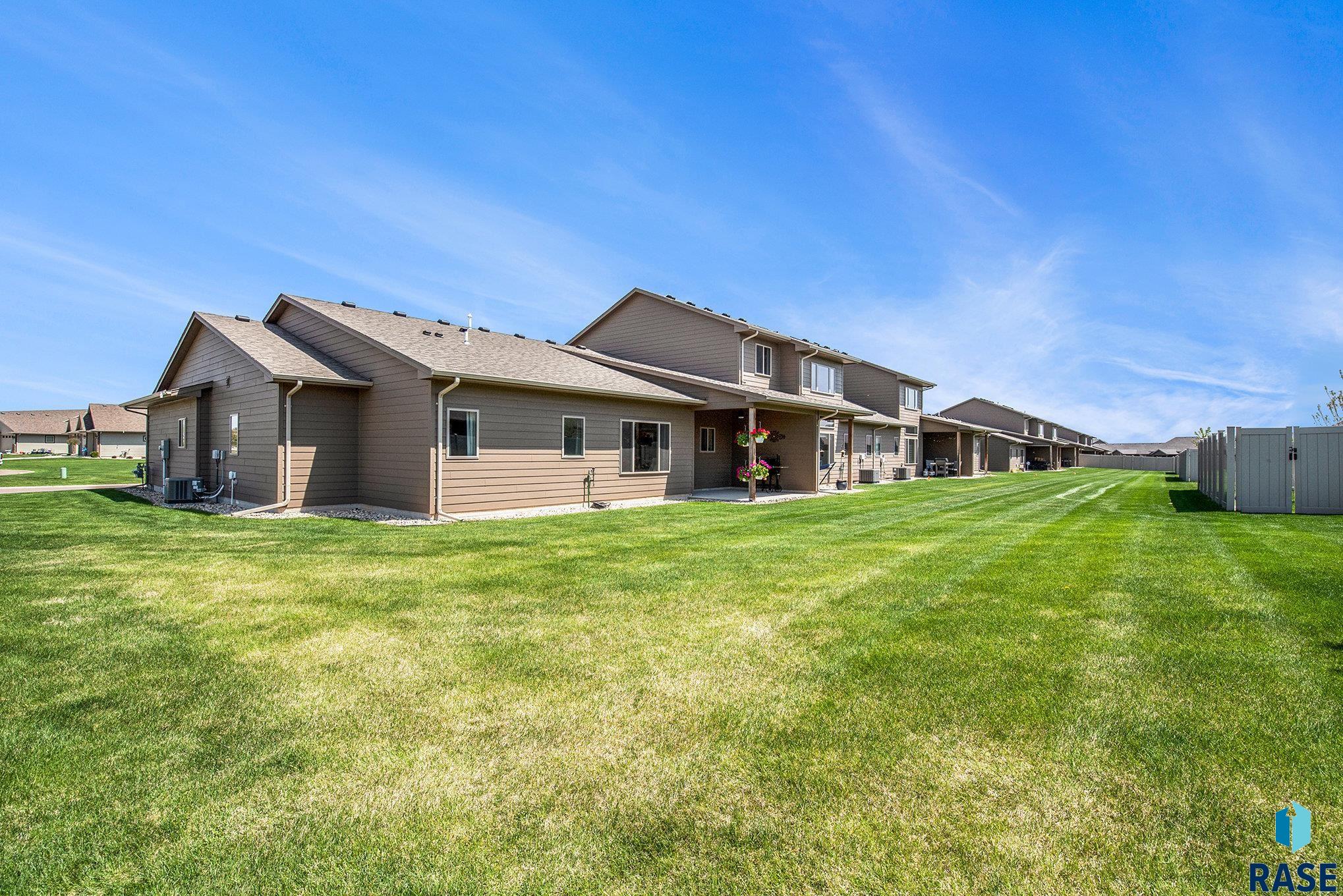 2701 E Meadowside Pl Place, Sioux Falls, New Jersey image 24
