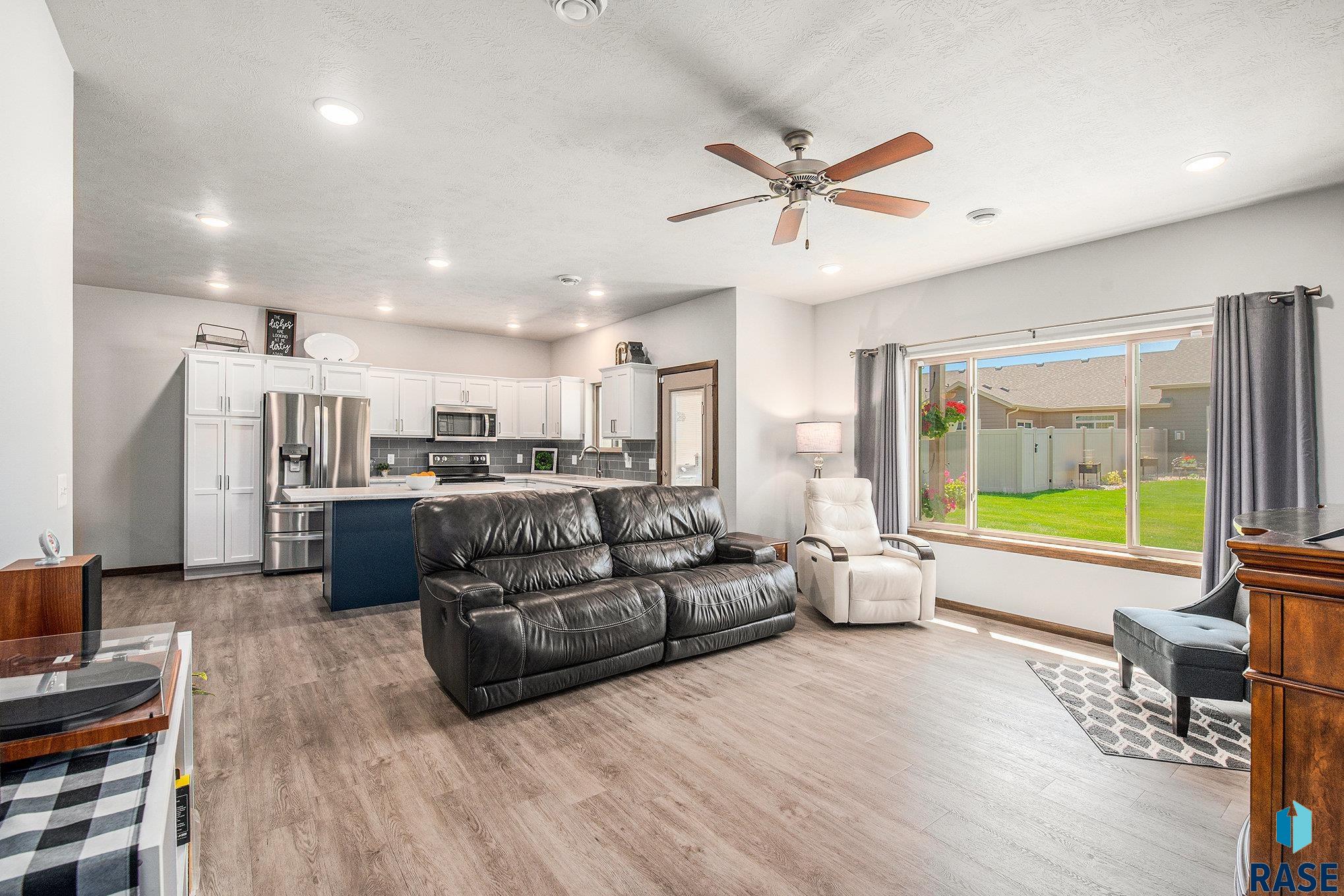 2701 E Meadowside Pl Place, Sioux Falls, New Jersey image 5
