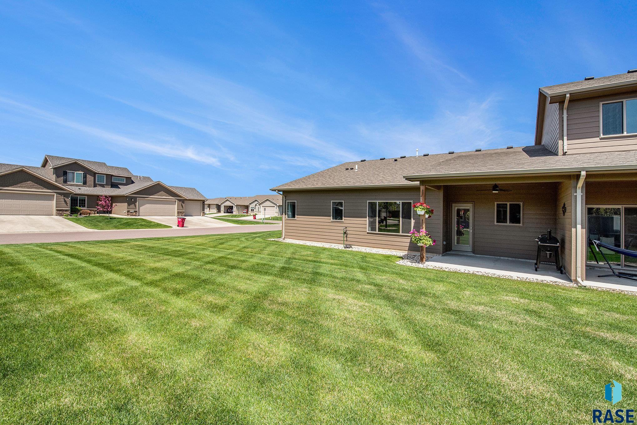 2701 E Meadowside Pl Place, Sioux Falls, New Jersey image 23