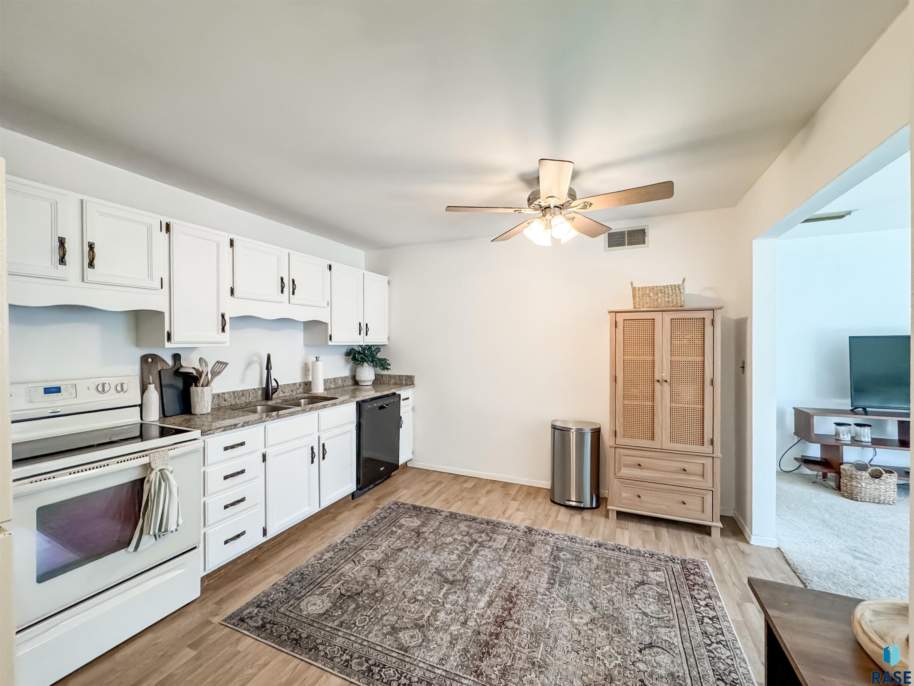 3608 S Gateway Blvd Boulevard #304, Sioux Falls, New Jersey image 5