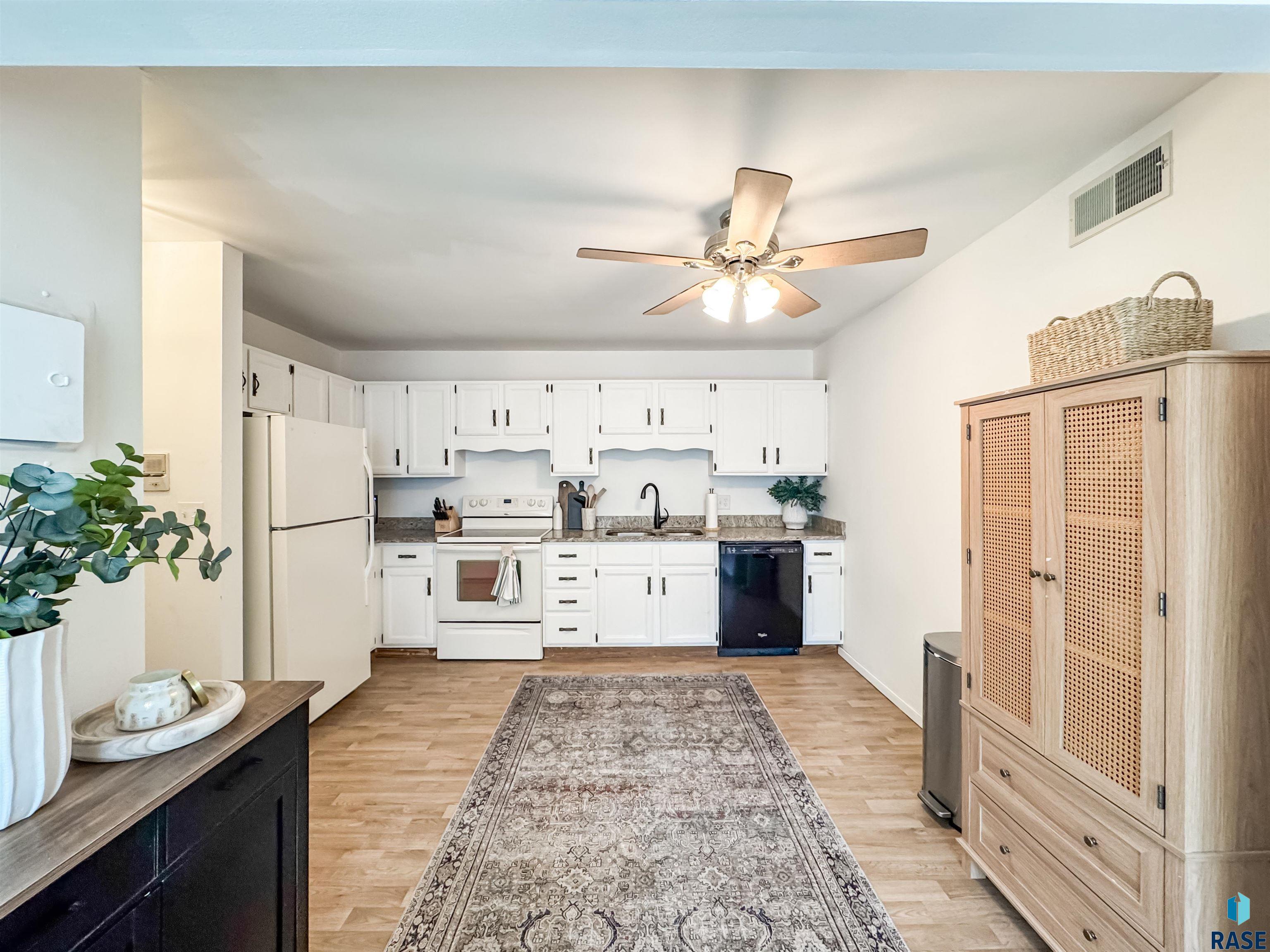 3608 S Gateway Blvd Boulevard #304, Sioux Falls, New Jersey image 6