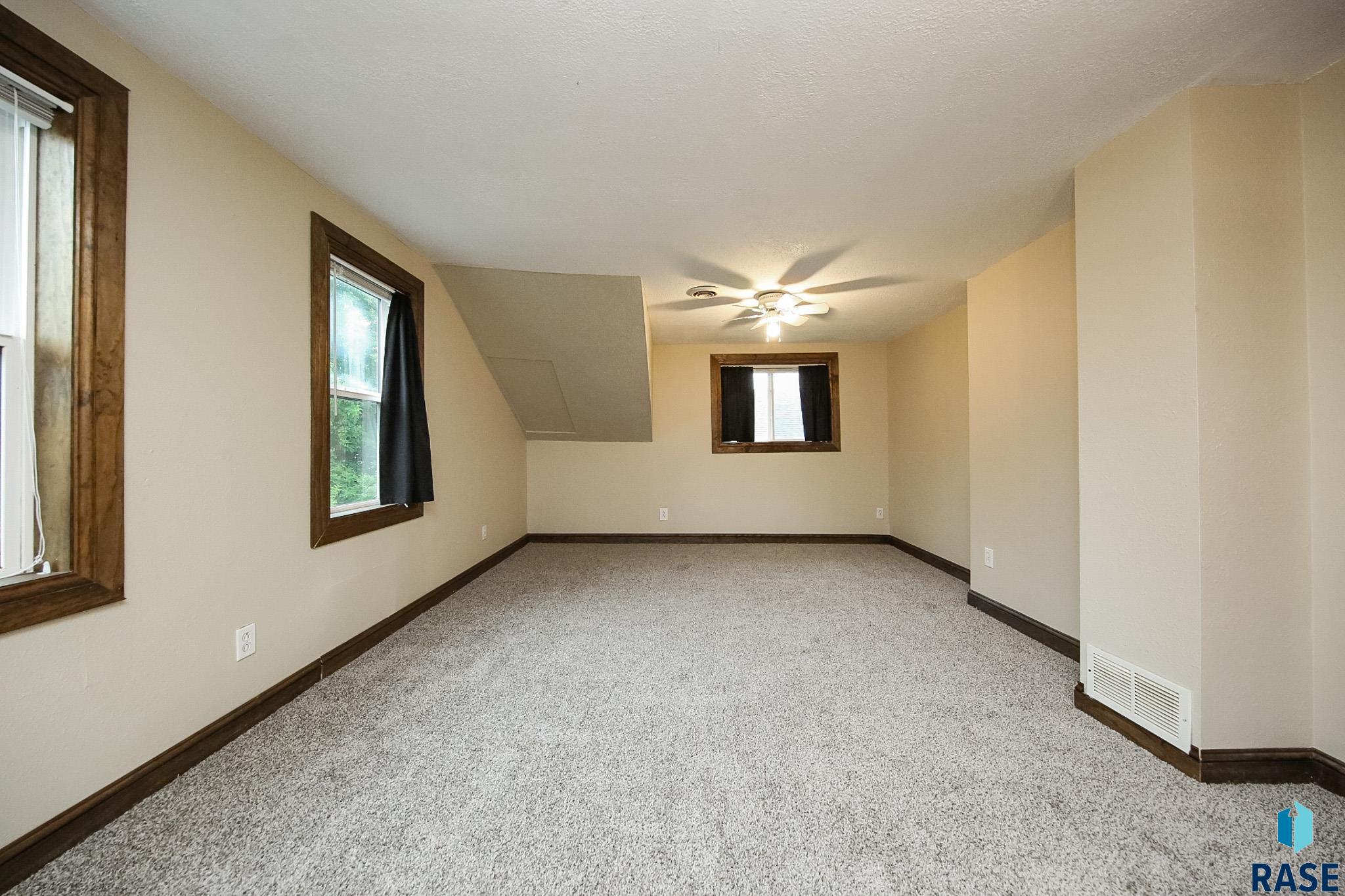 331 N Main Ave Avenue, Garretson, New Jersey image 17