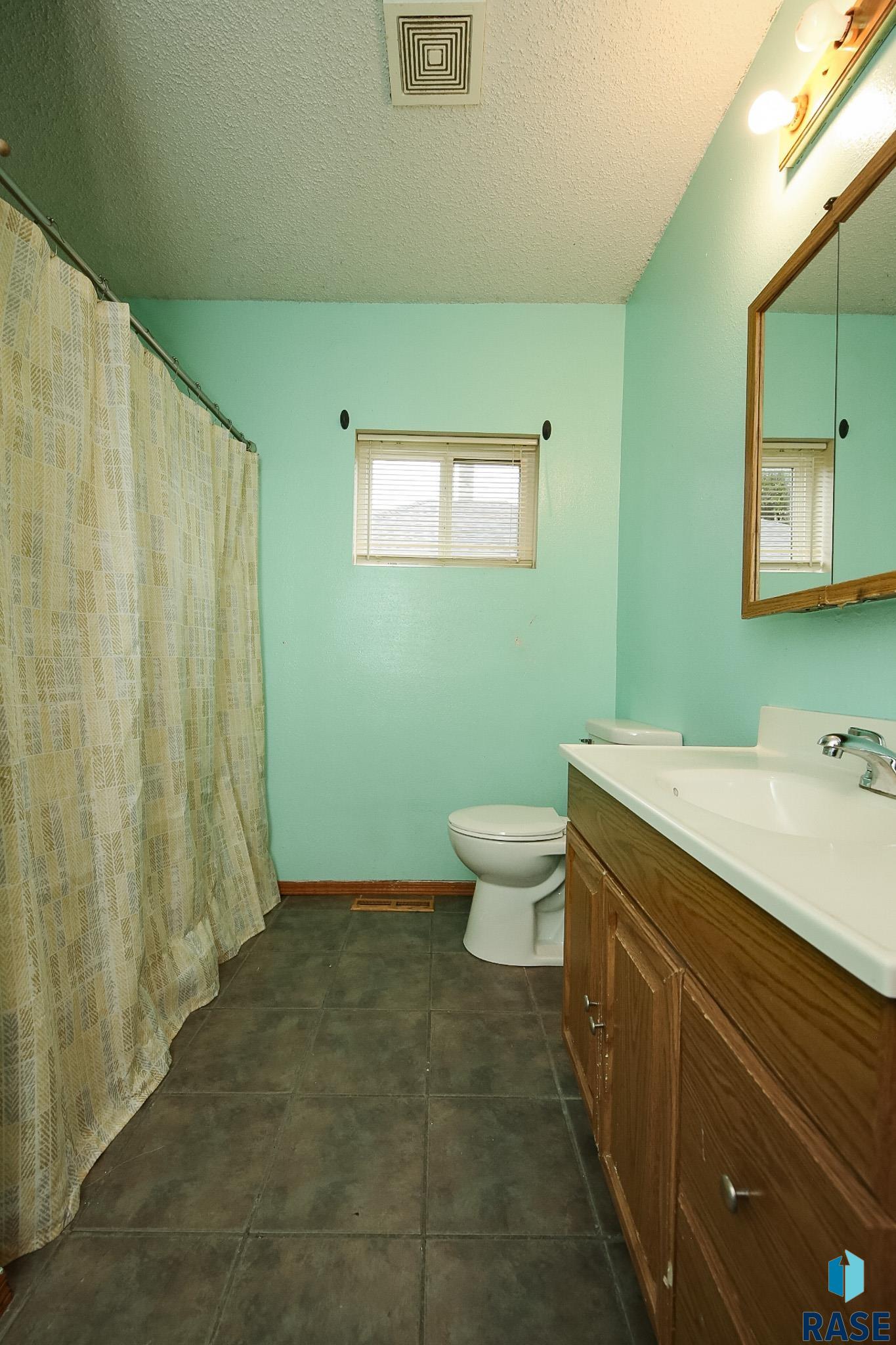331 N Main Ave Avenue, Garretson, New Jersey image 14