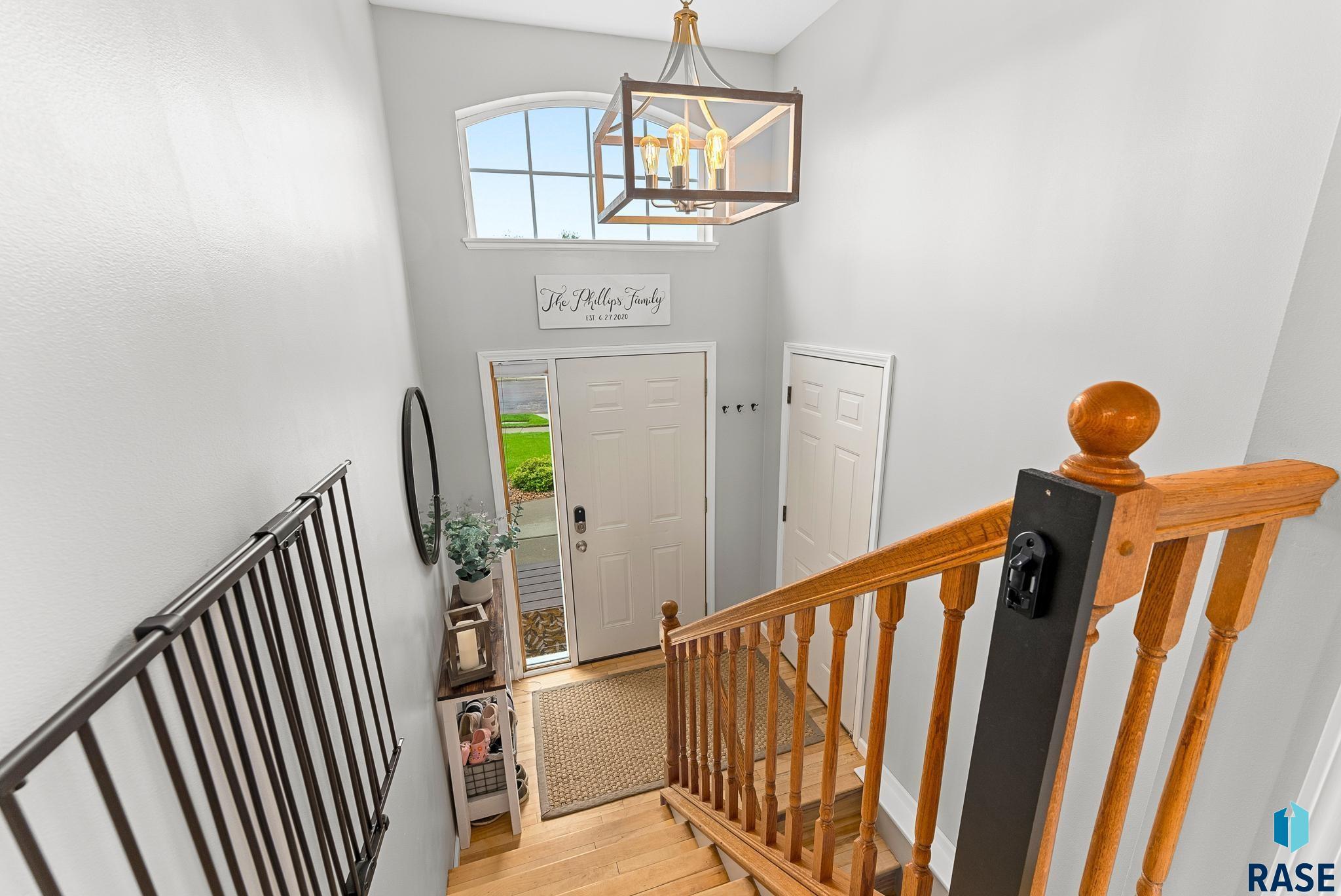7432 W Luke Dr Drive, Sioux Falls, South Dakota image 3