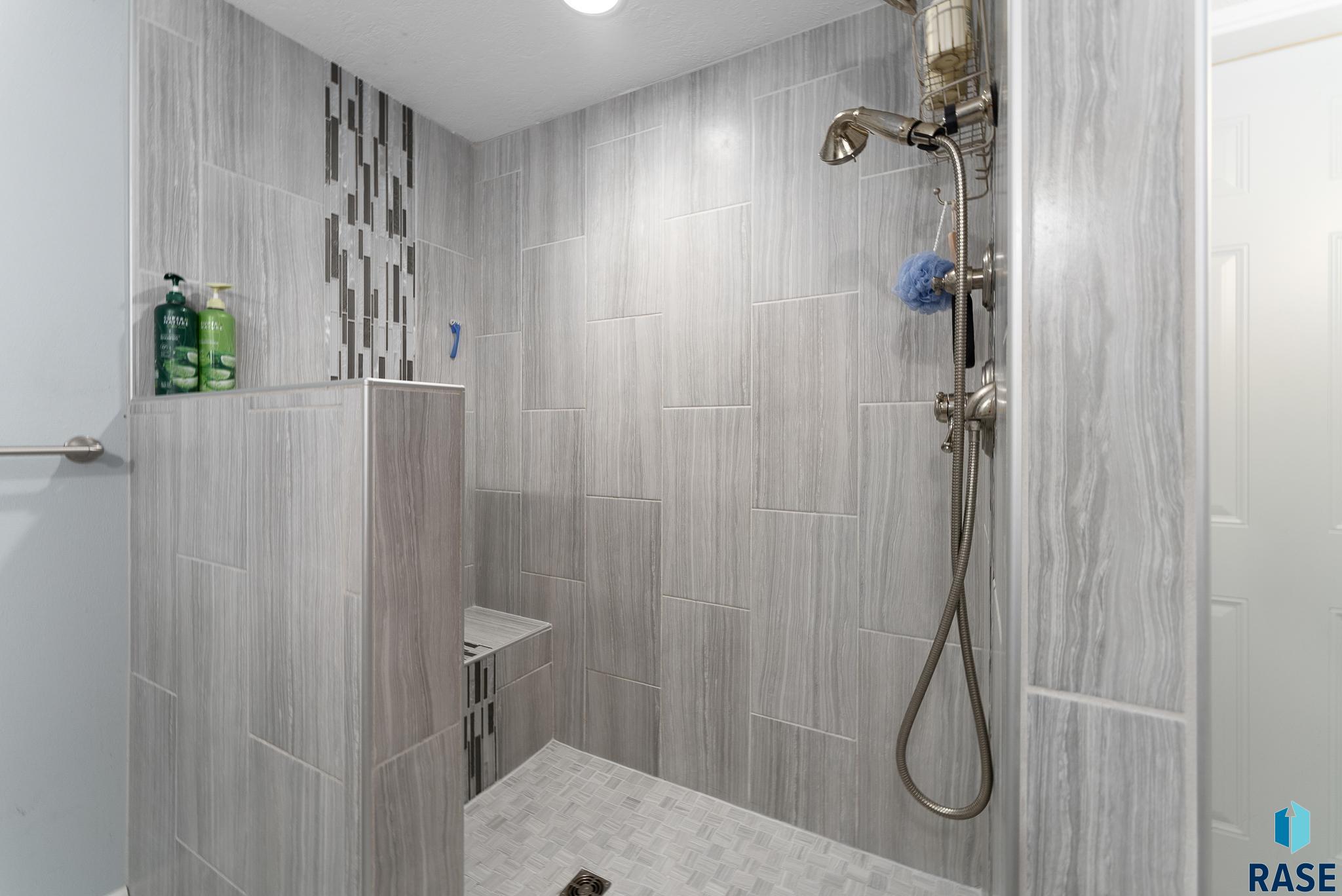 7432 W Luke Dr Drive, Sioux Falls, South Dakota image 28