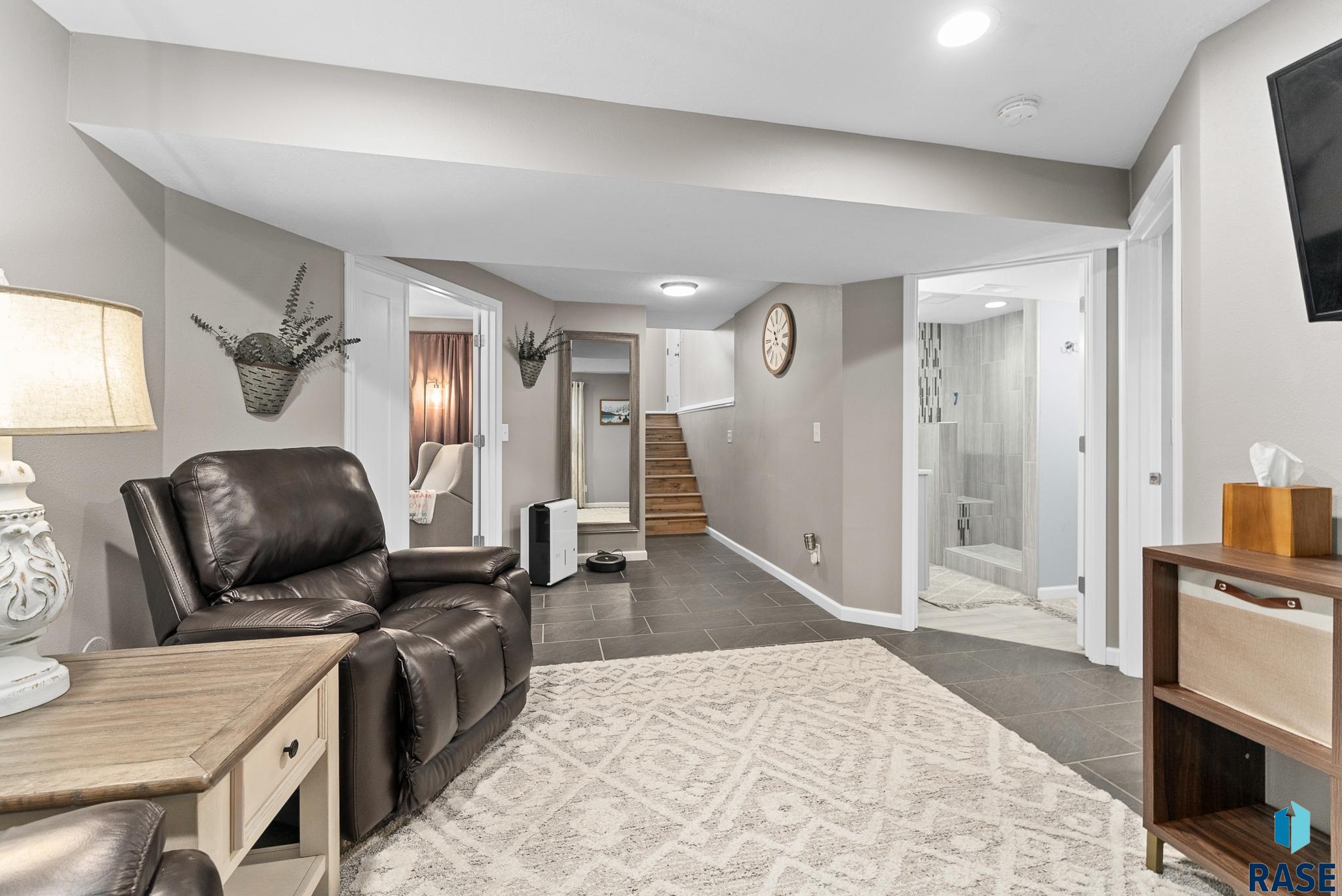 7432 W Luke Dr Drive, Sioux Falls, South Dakota image 22