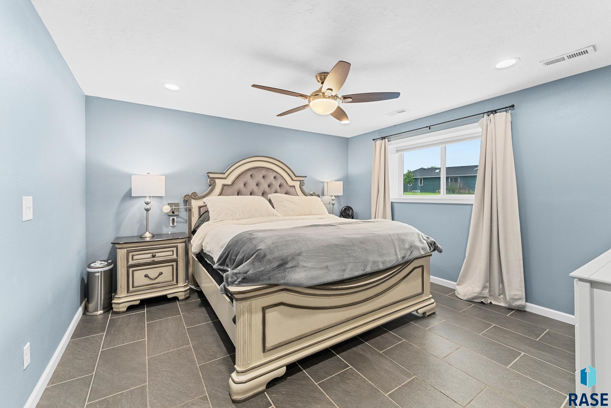7432 W Luke Dr Drive, Sioux Falls, South Dakota image 24