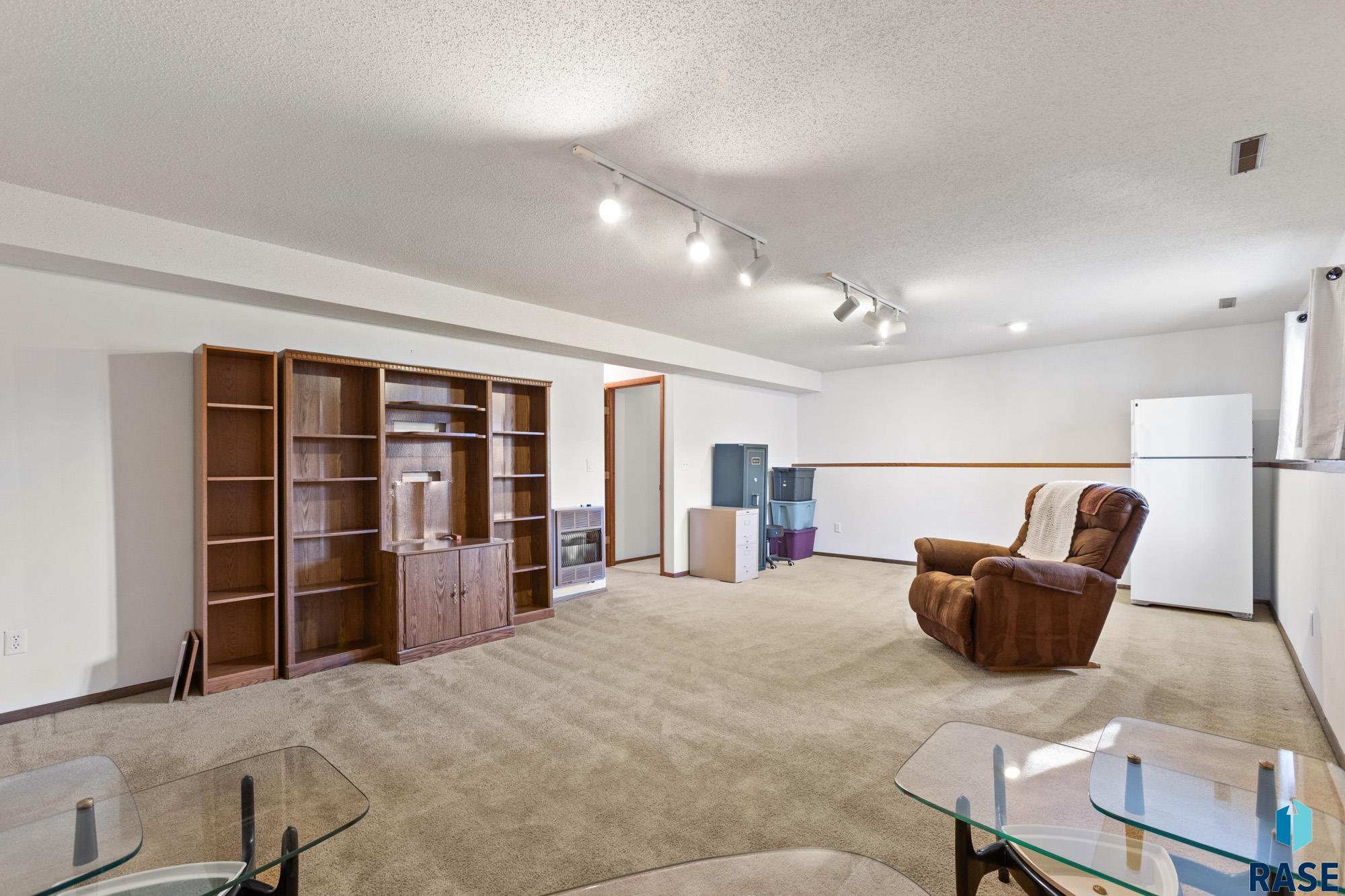 1701 E 56th St Street, Sioux Falls, South Dakota image 27
