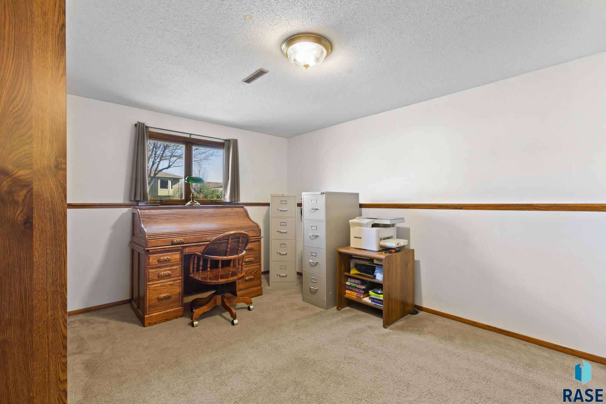 1701 E 56th St Street, Sioux Falls, South Dakota image 30
