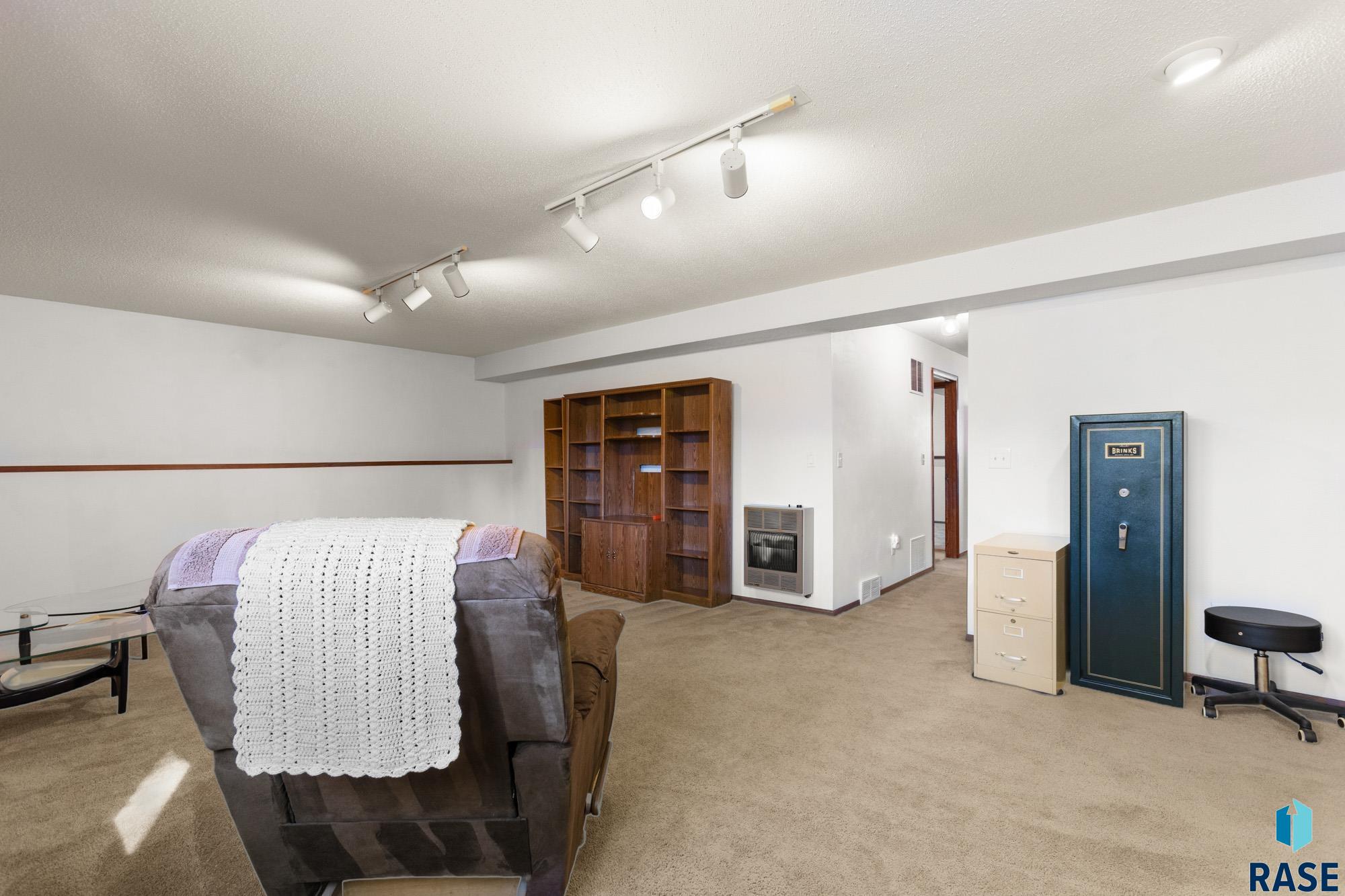 1701 E 56th St Street, Sioux Falls, South Dakota image 28