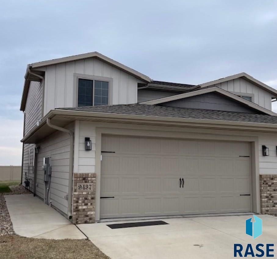 9437 W Dolores Dr Drive, Sioux Falls, South Dakota image 1