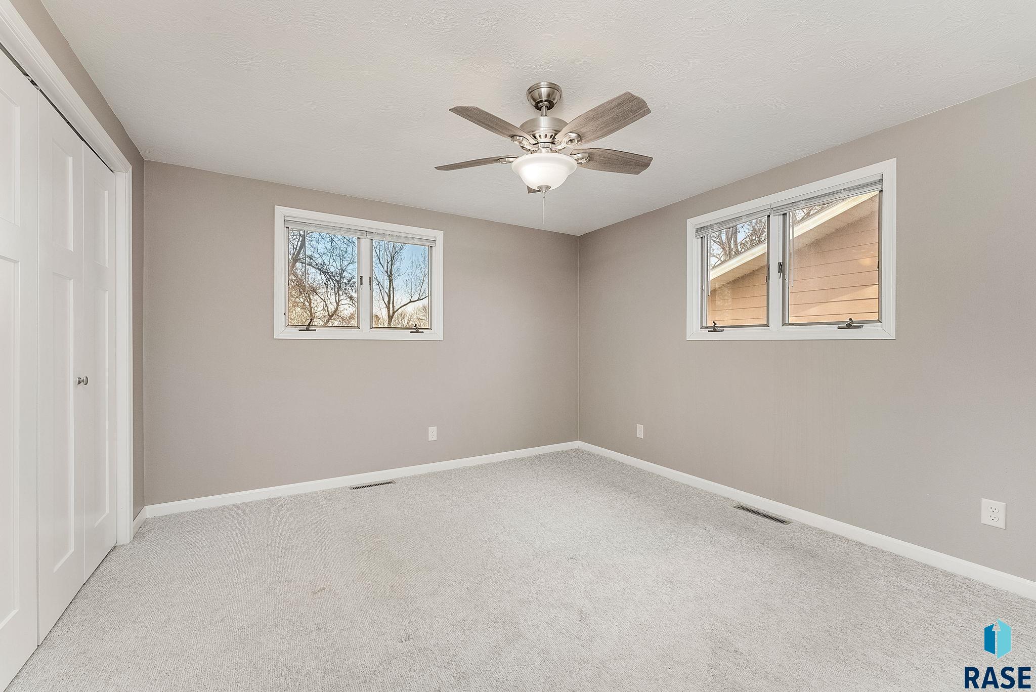 1013 S Academy St Street, Lennox, South Dakota image 11