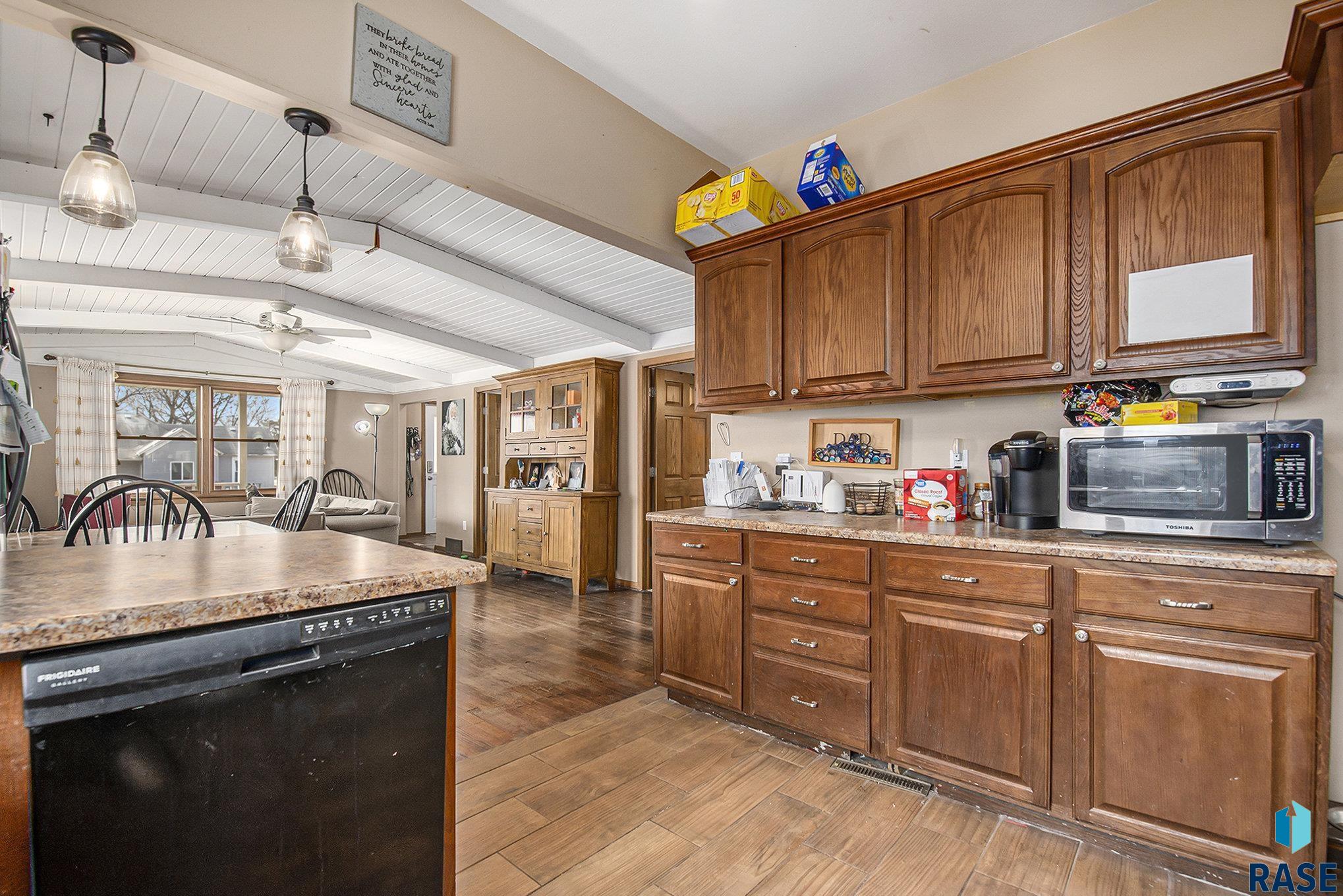 420 NE 6th St Street, Madison, South Dakota image 15