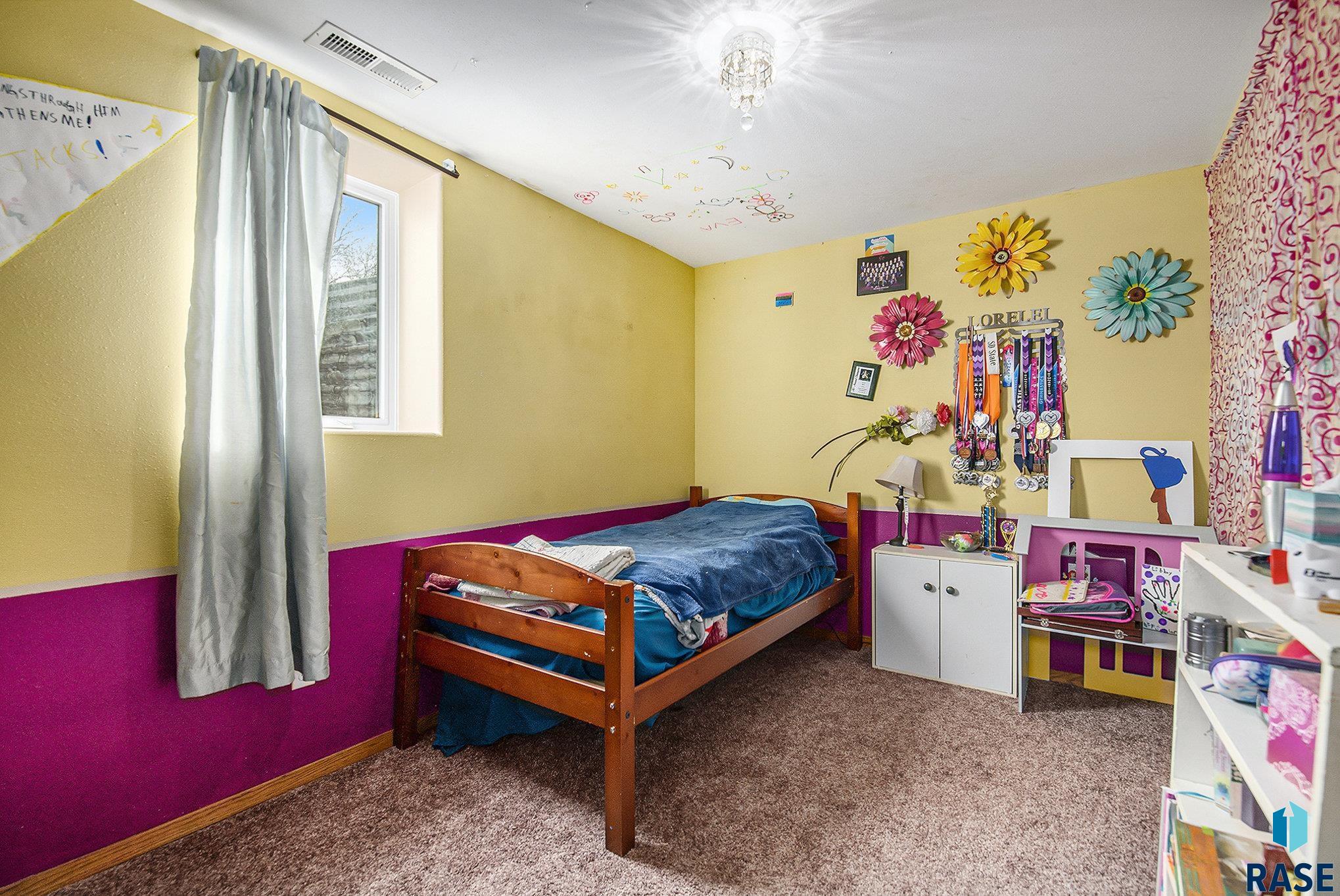 420 NE 6th St Street, Madison, South Dakota image 22