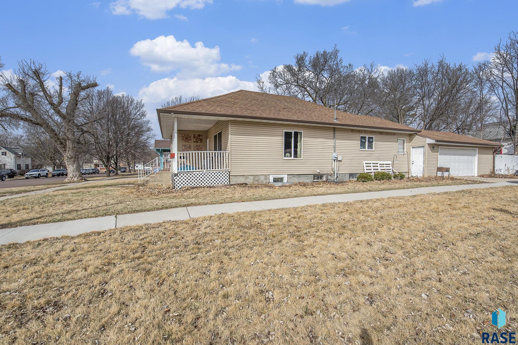 420 NE 6th St Street, Madison, South Dakota image 8
