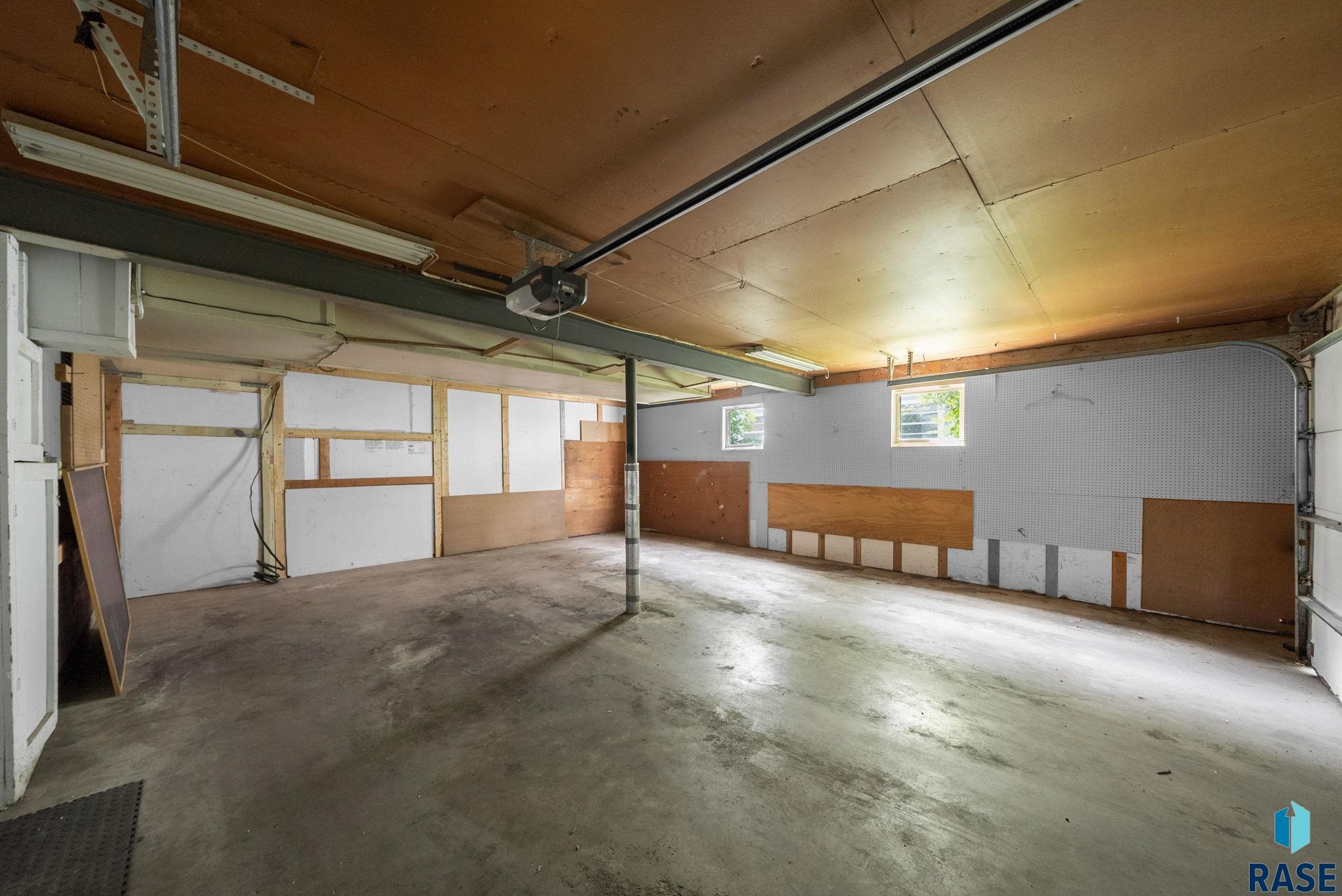 2404 S Elmwood Ave Avenue, Sioux Falls, New Jersey image 33