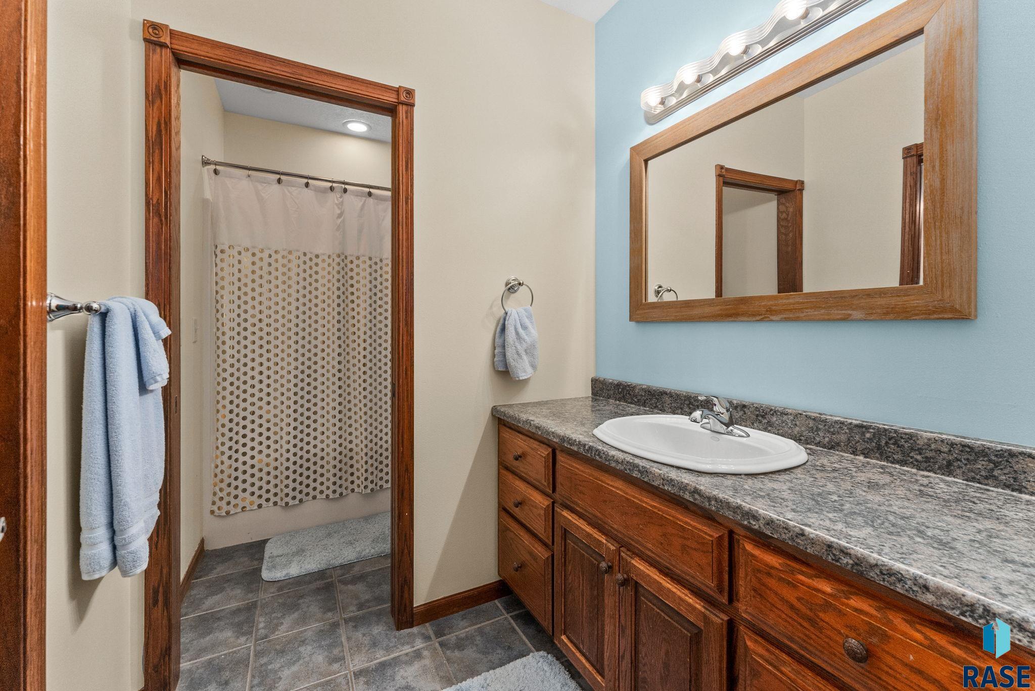 1003 E Walnut St Street, Harrisburg, South Dakota image 17