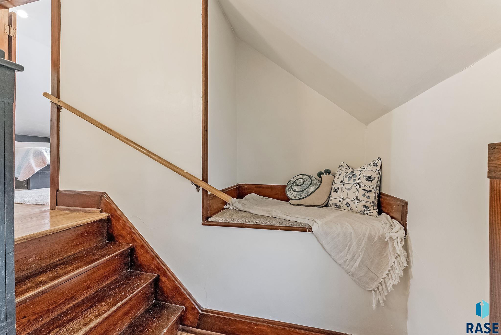 Sioux Falls, South Dakota 57103, United States, 3 Bedrooms Bedrooms, ,2 BathroomsBathrooms,Residential,Pending,214825