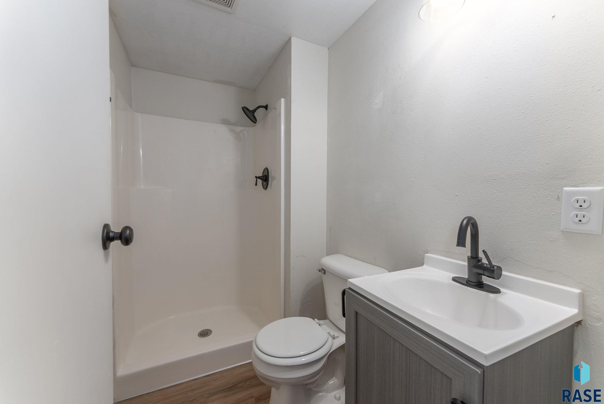 820 N Lewis Ave Avenue, Sioux Falls, New Jersey image 15