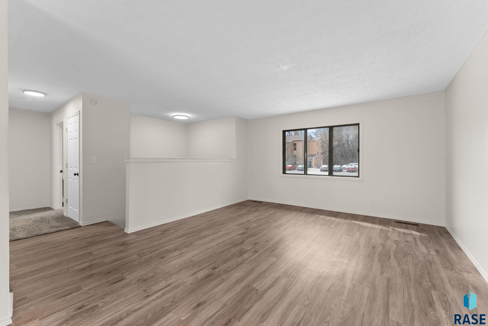 820 N Lewis Ave Avenue, Sioux Falls, New Jersey image 2