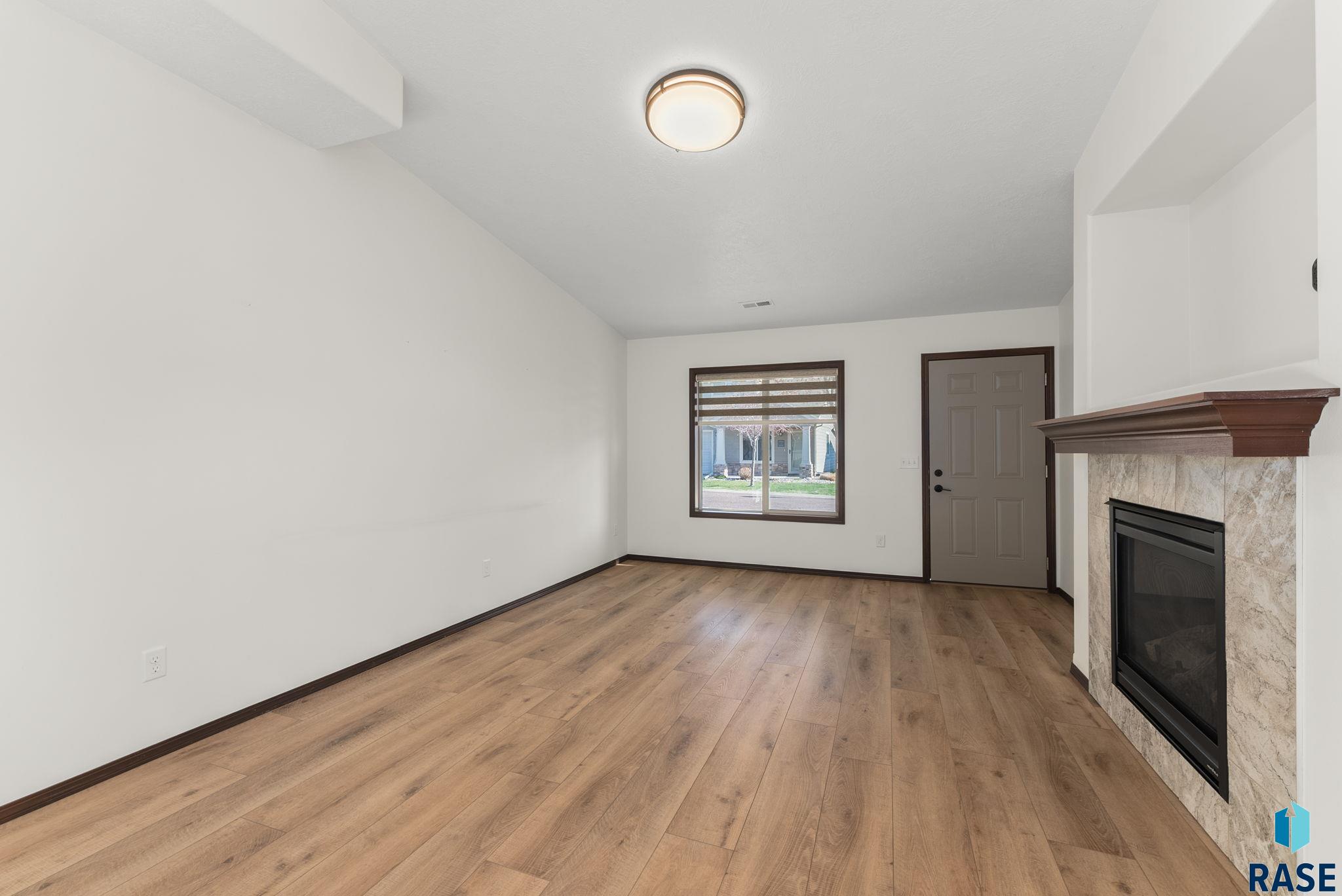 2807 E Indigo Pl Place, Sioux Falls, New Jersey image 7