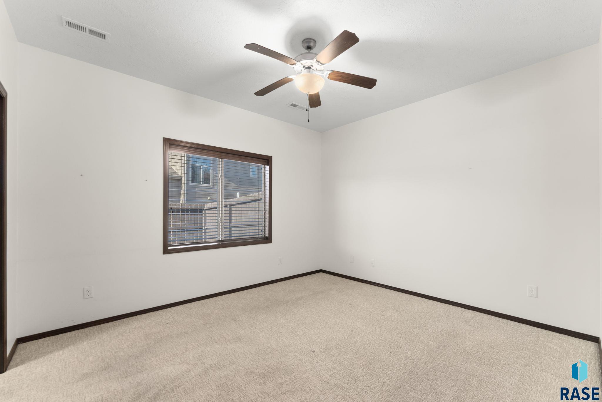 2807 E Indigo Pl Place, Sioux Falls, New Jersey image 15