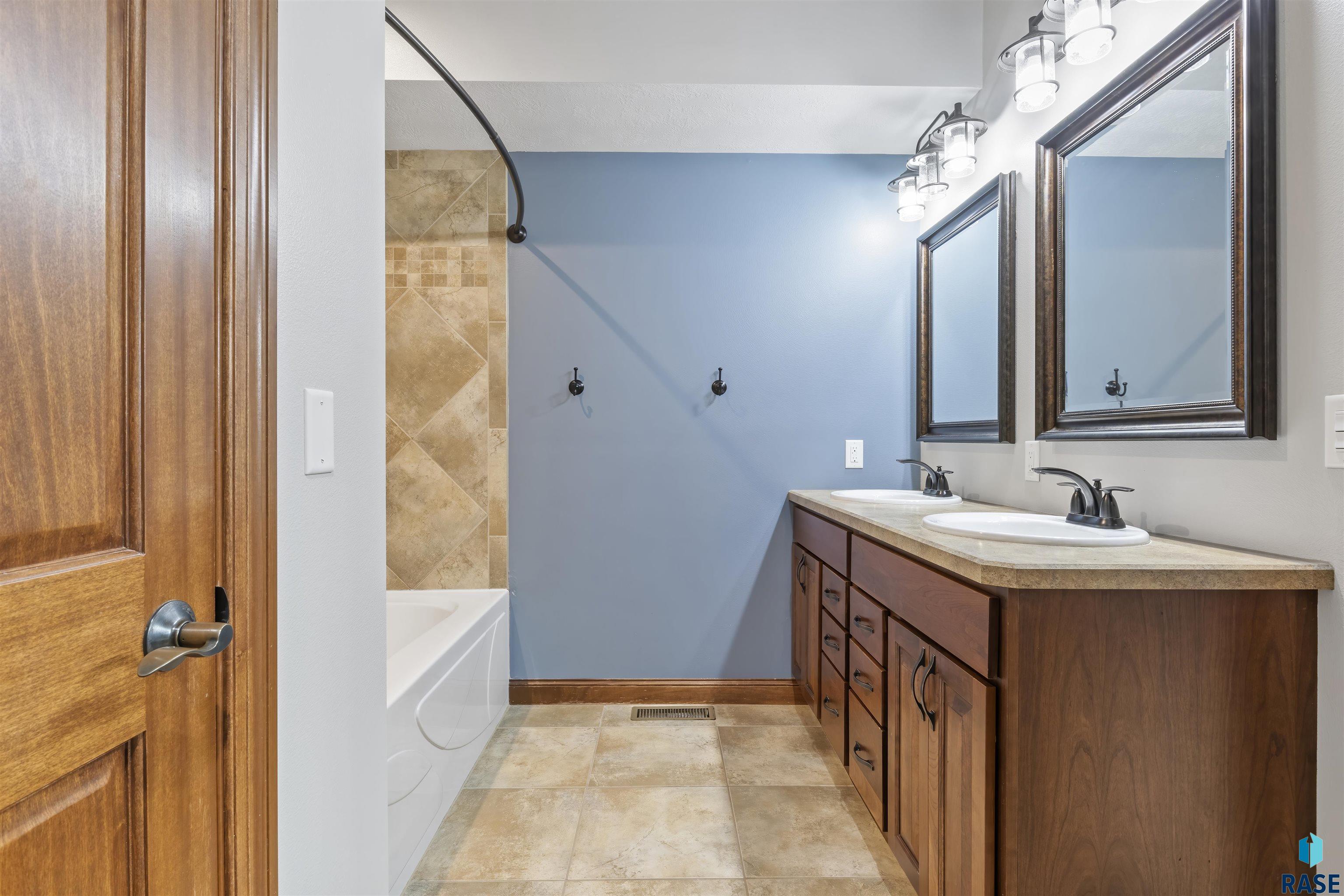 4004 W 90th St Street, Sioux Falls, South Dakota image 29