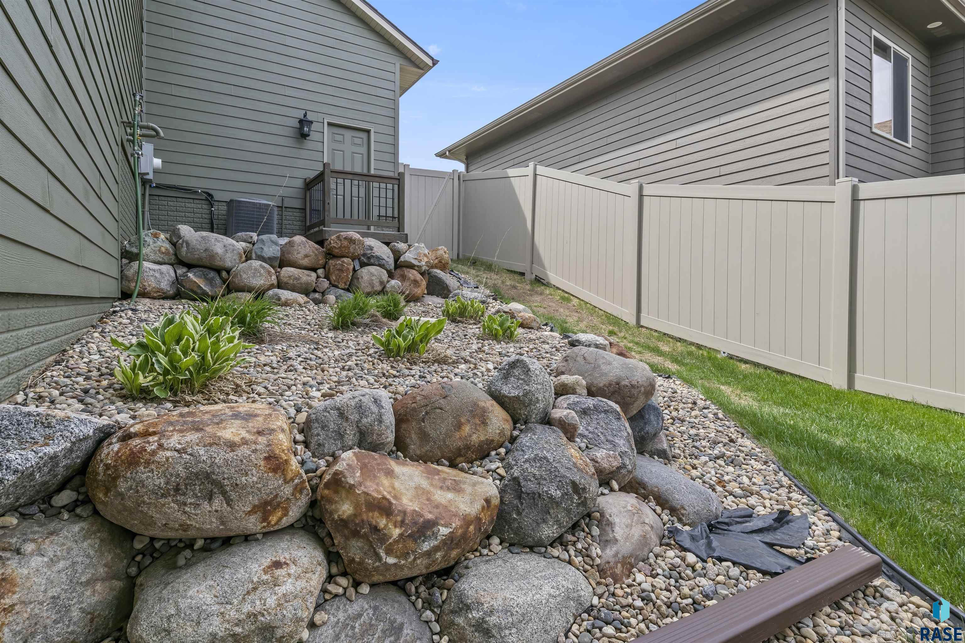 Sioux Falls, South Dakota 57108, United States, 5 Bedrooms Bedrooms, ,3 BathroomsBathrooms,Residential,Active,126773