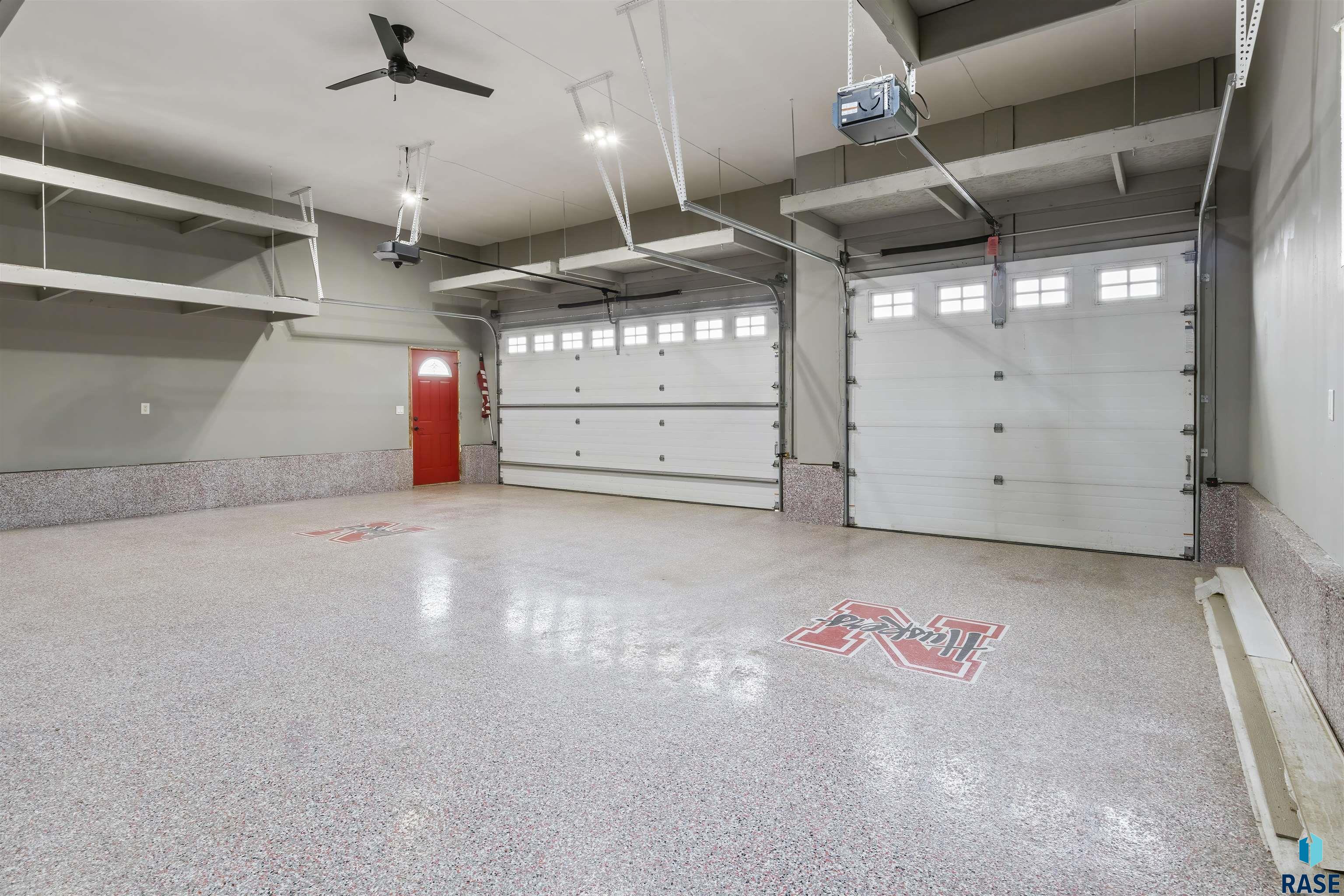 Sioux Falls, South Dakota 57108, United States, 5 Bedrooms Bedrooms, ,3 BathroomsBathrooms,Residential,Active,126773