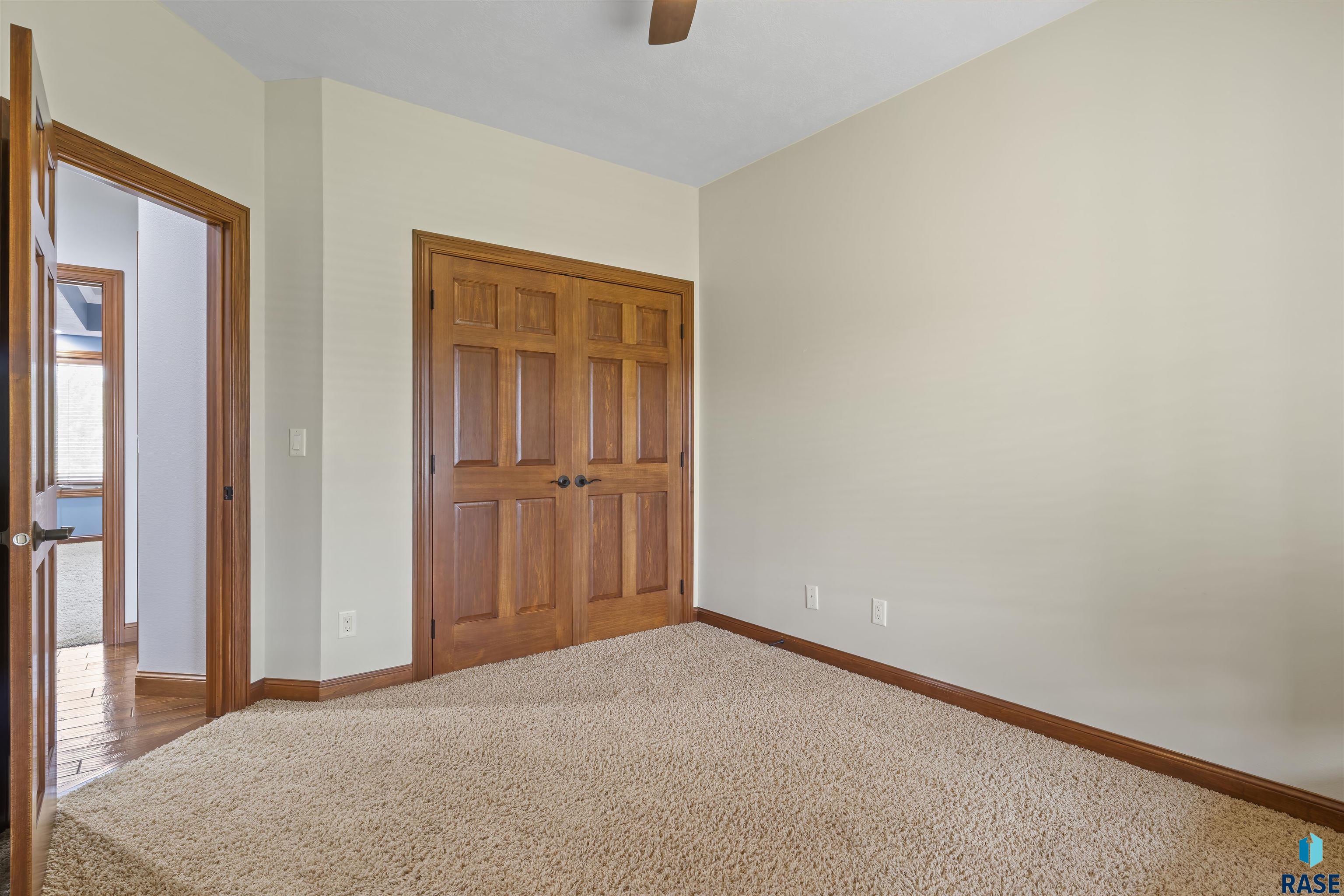 4004 W 90th St Street, Sioux Falls, South Dakota image 43