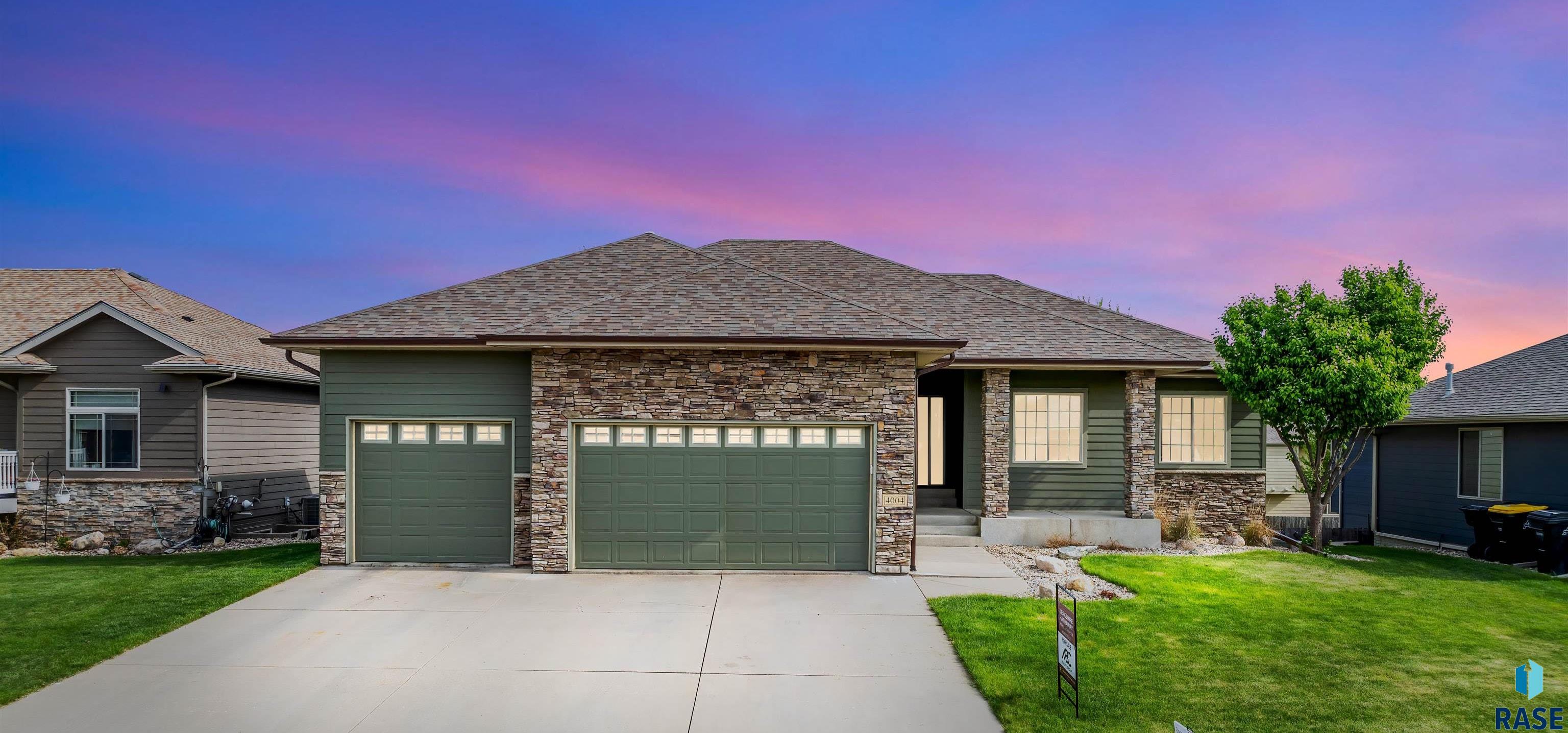 4004 W 90th St Street, Sioux Falls, South Dakota image 1