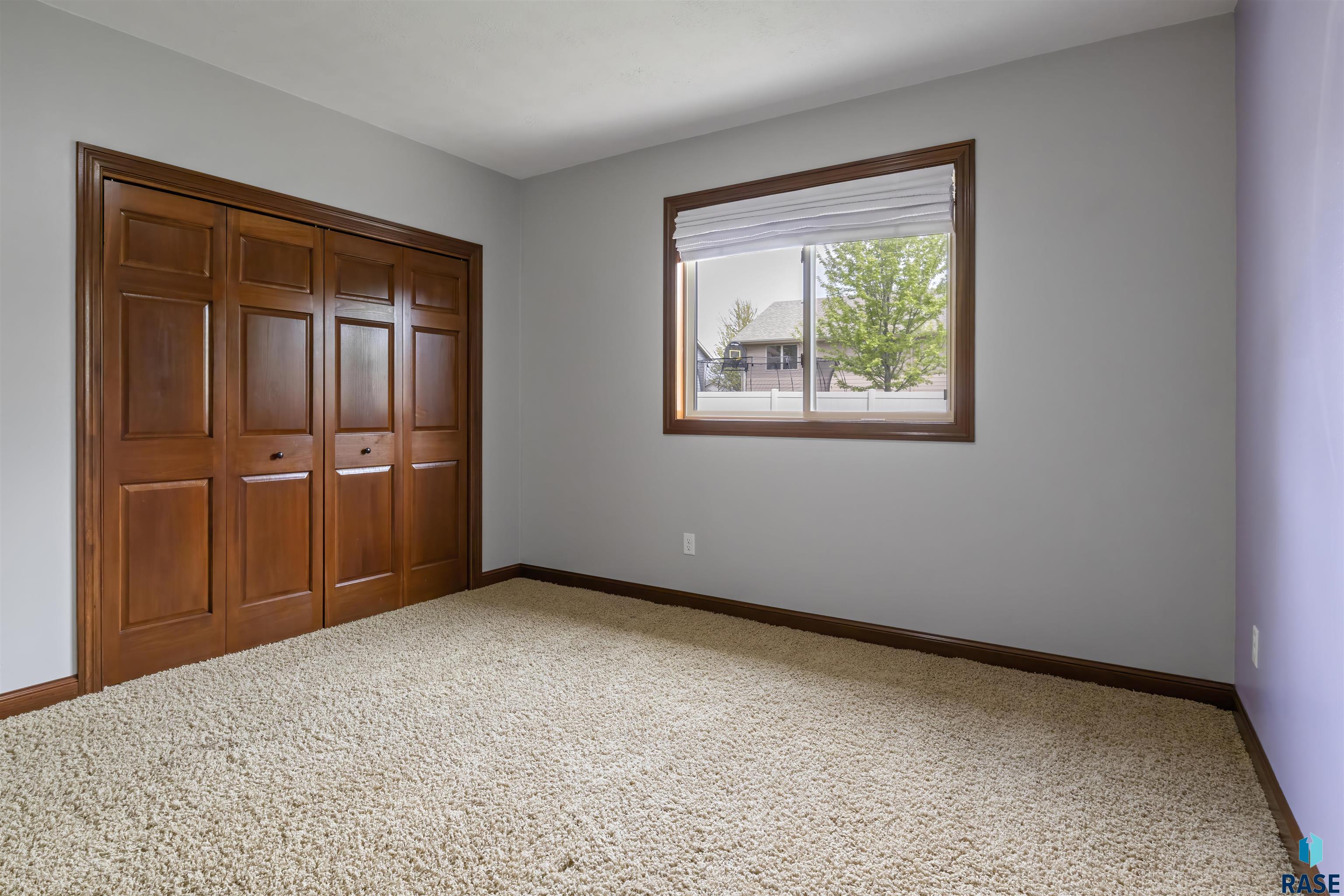 Sioux Falls, South Dakota 57108, United States, 5 Bedrooms Bedrooms, ,3 BathroomsBathrooms,Residential,Active,126773