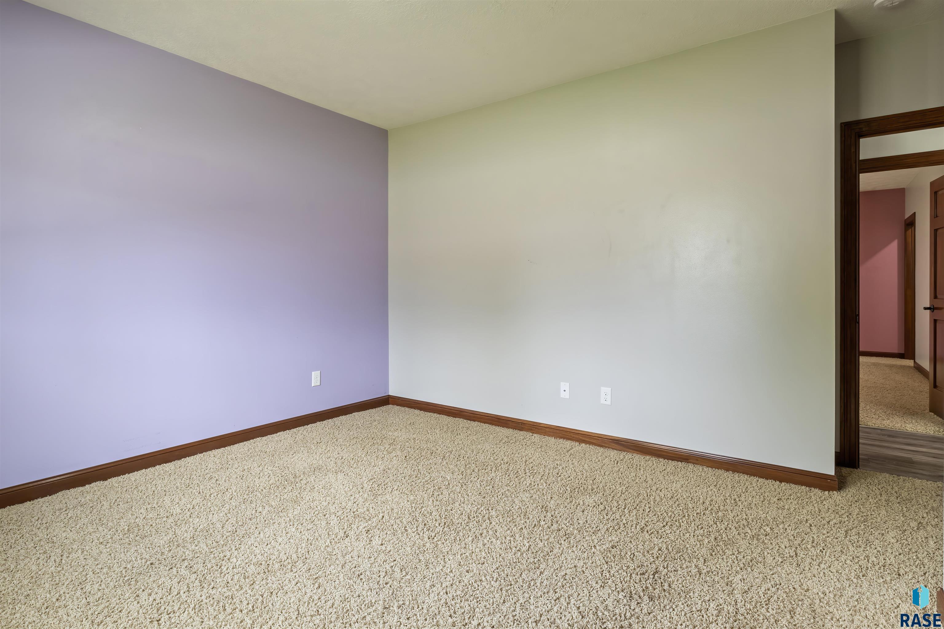 Sioux Falls, South Dakota 57108, United States, 5 Bedrooms Bedrooms, ,3 BathroomsBathrooms,Residential,Active,126773