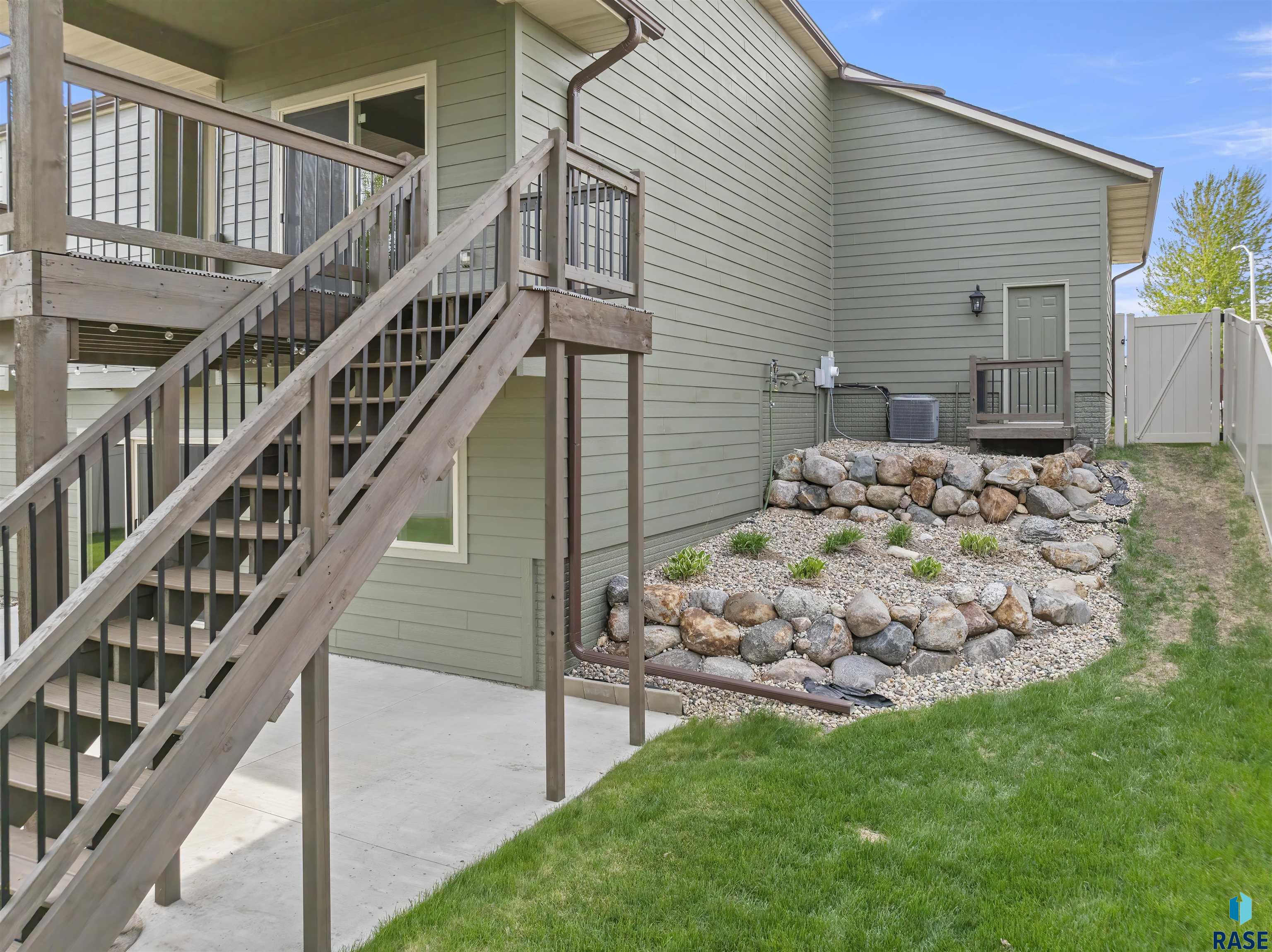 Sioux Falls, South Dakota 57108, United States, 5 Bedrooms Bedrooms, ,3 BathroomsBathrooms,Residential,Active,126773