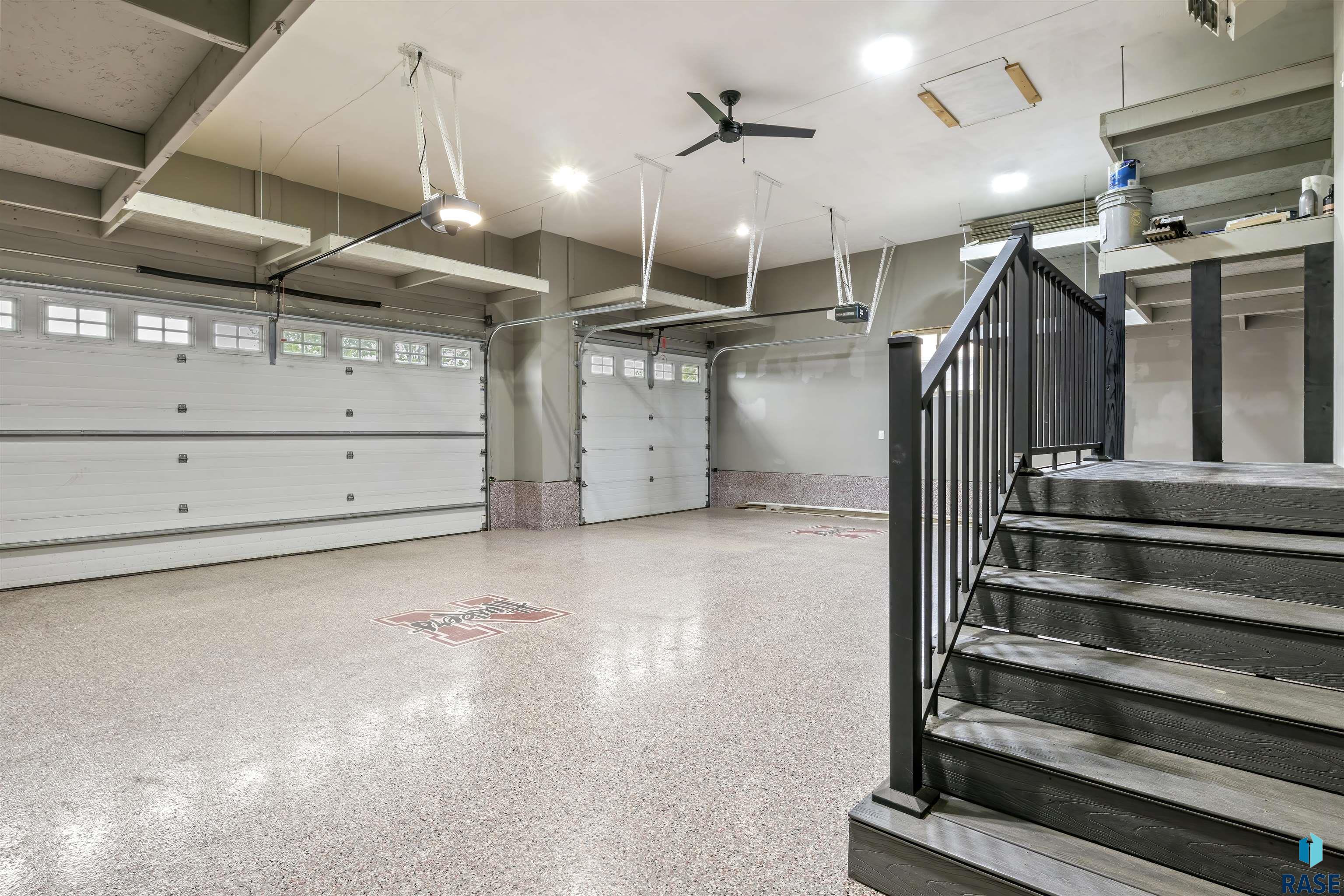 Sioux Falls, South Dakota 57108, United States, 5 Bedrooms Bedrooms, ,3 BathroomsBathrooms,Residential,Active,126773