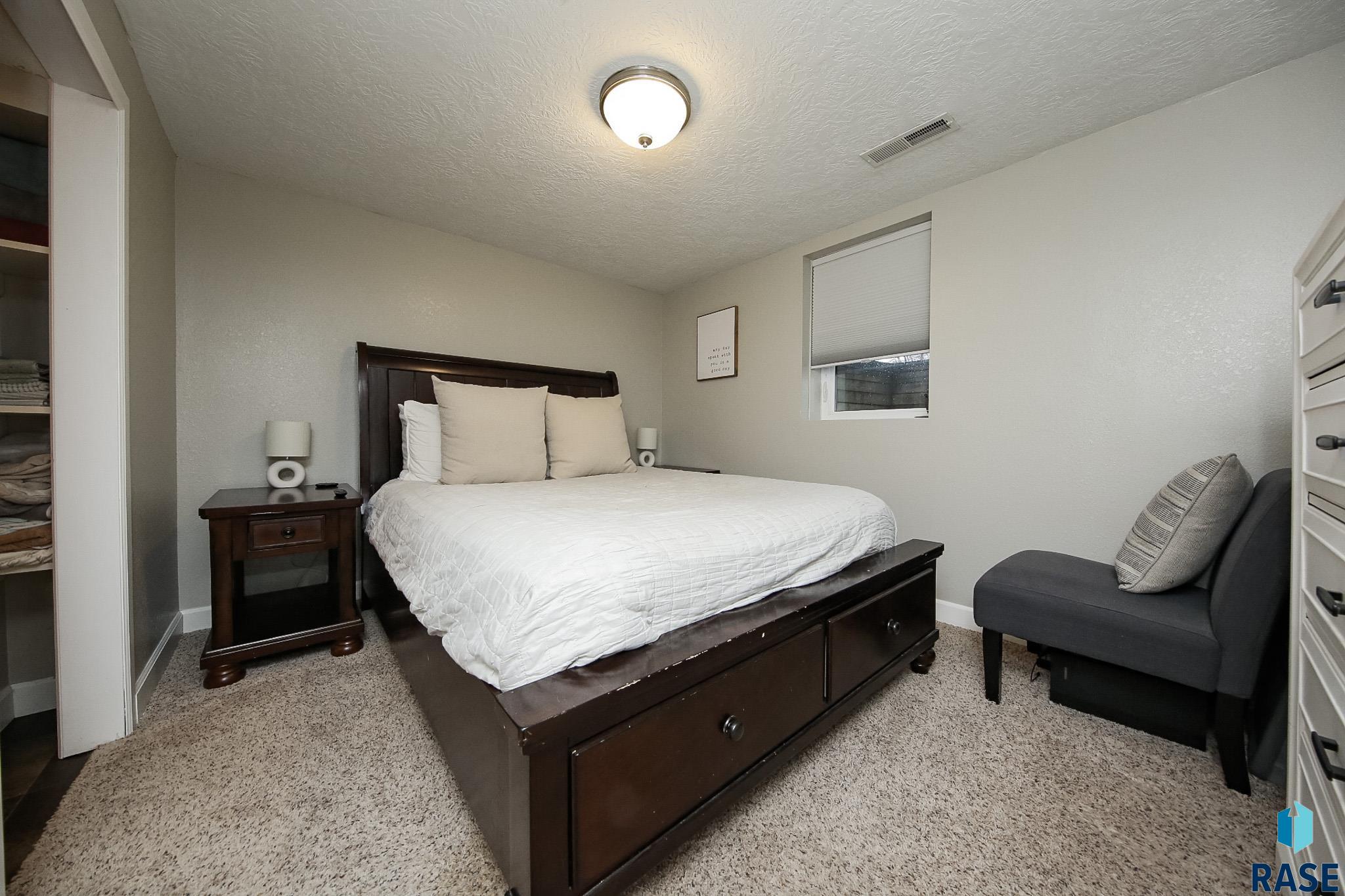 706 W 1st St Street, Sioux Falls, South Dakota image 20