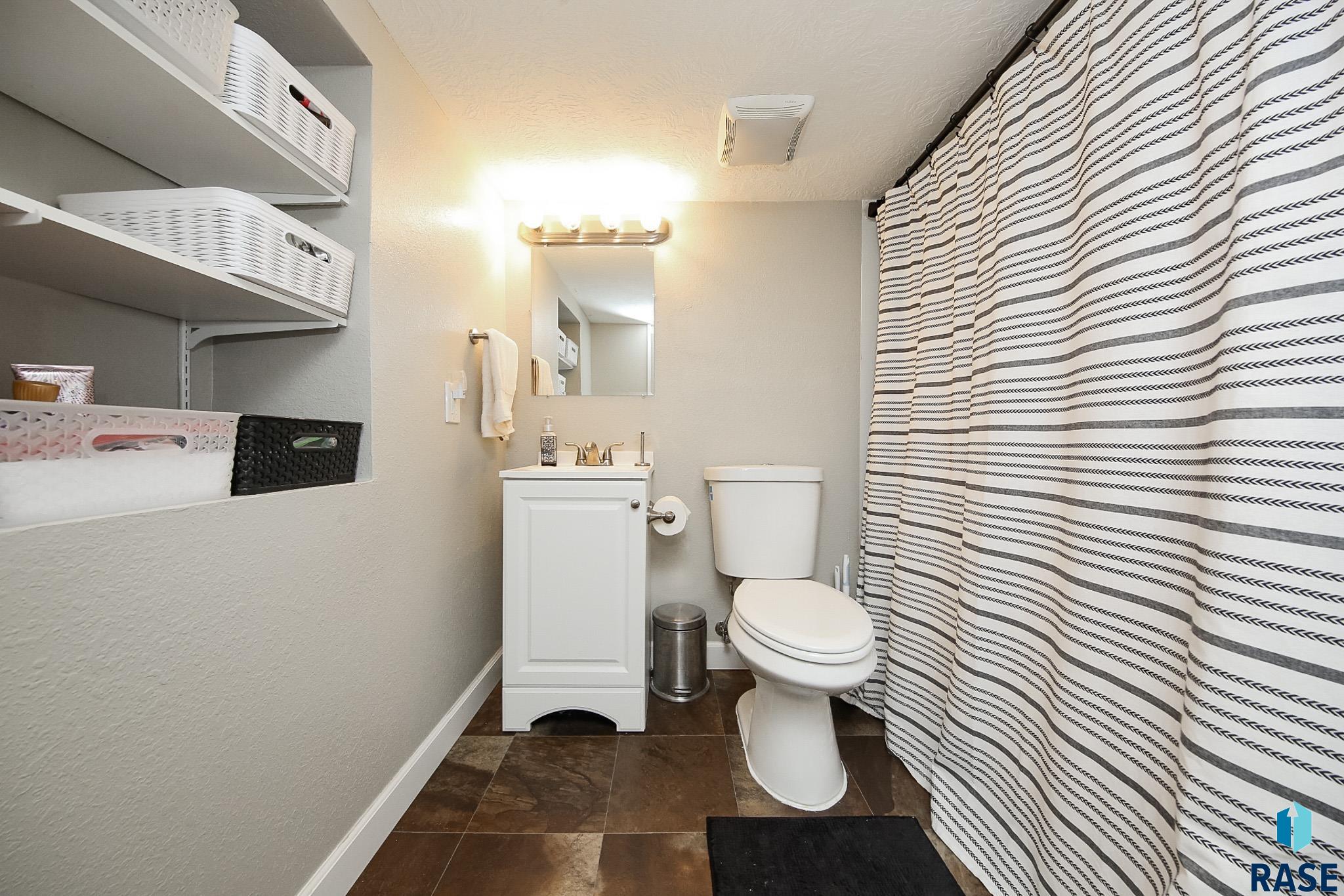 706 W 1st St Street, Sioux Falls, South Dakota image 22