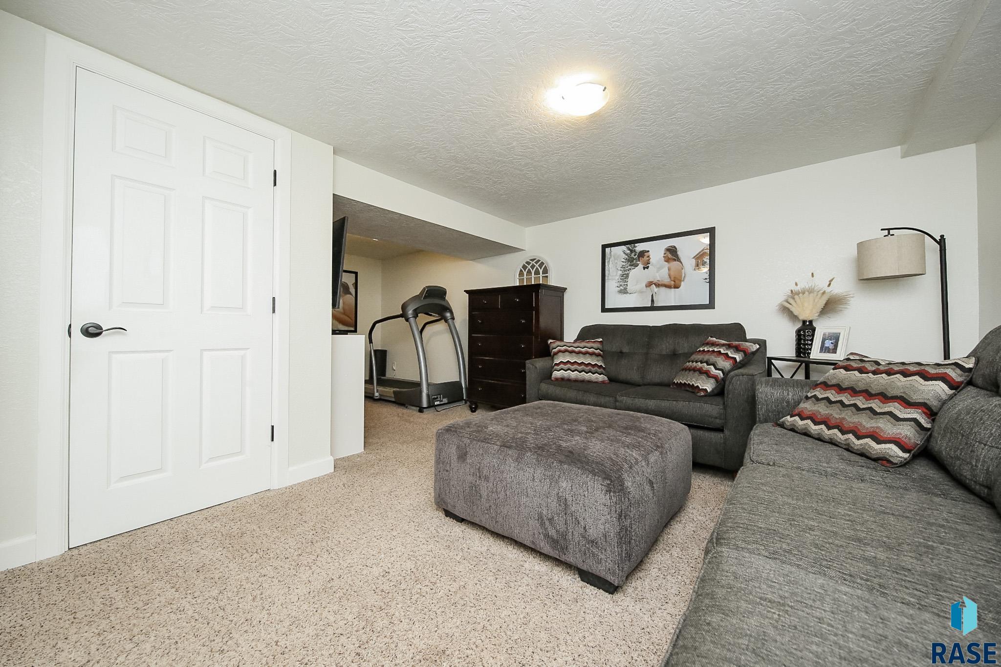 706 W 1st St Street, Sioux Falls, South Dakota image 16