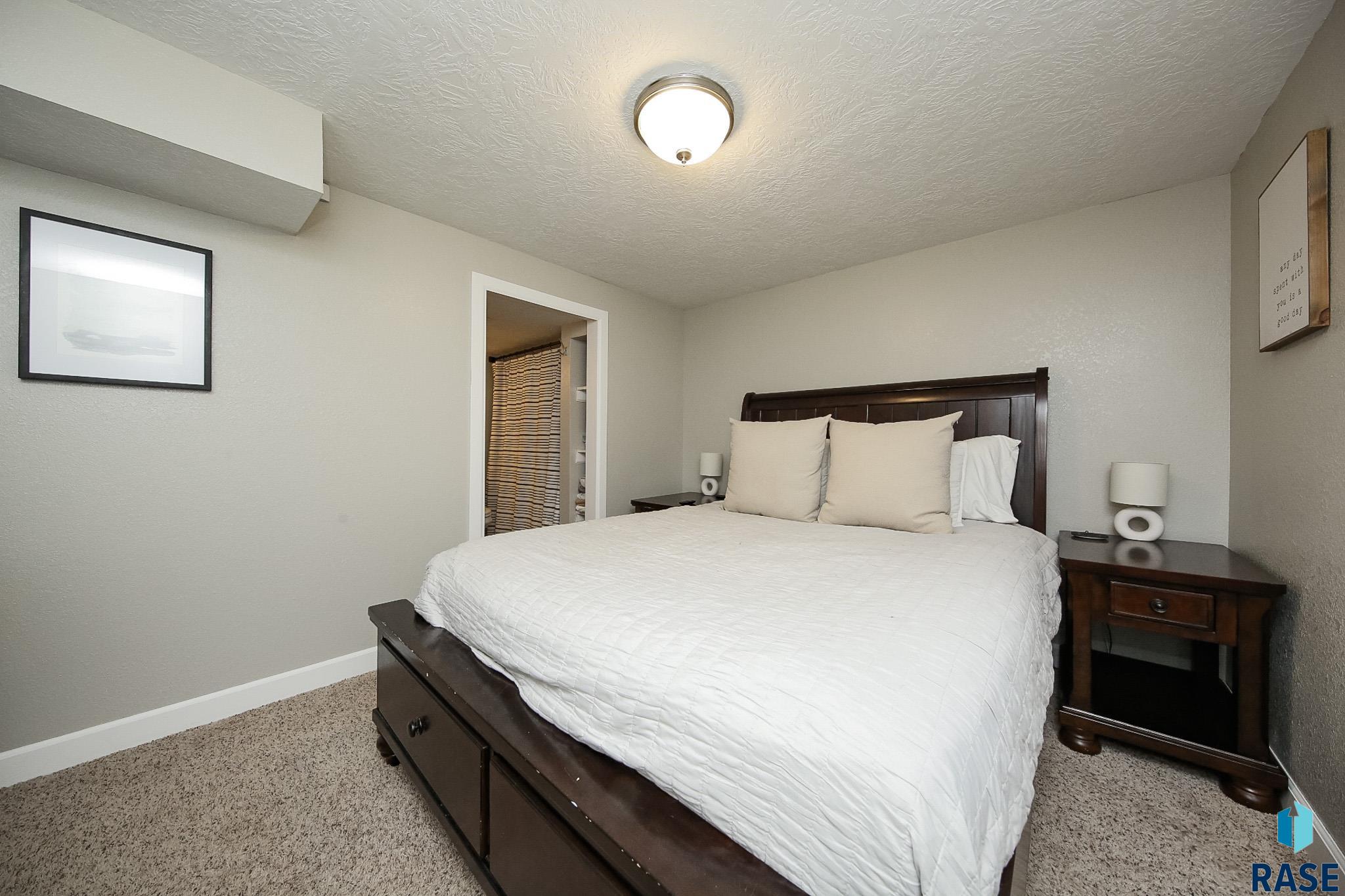 706 W 1st St Street, Sioux Falls, South Dakota image 21