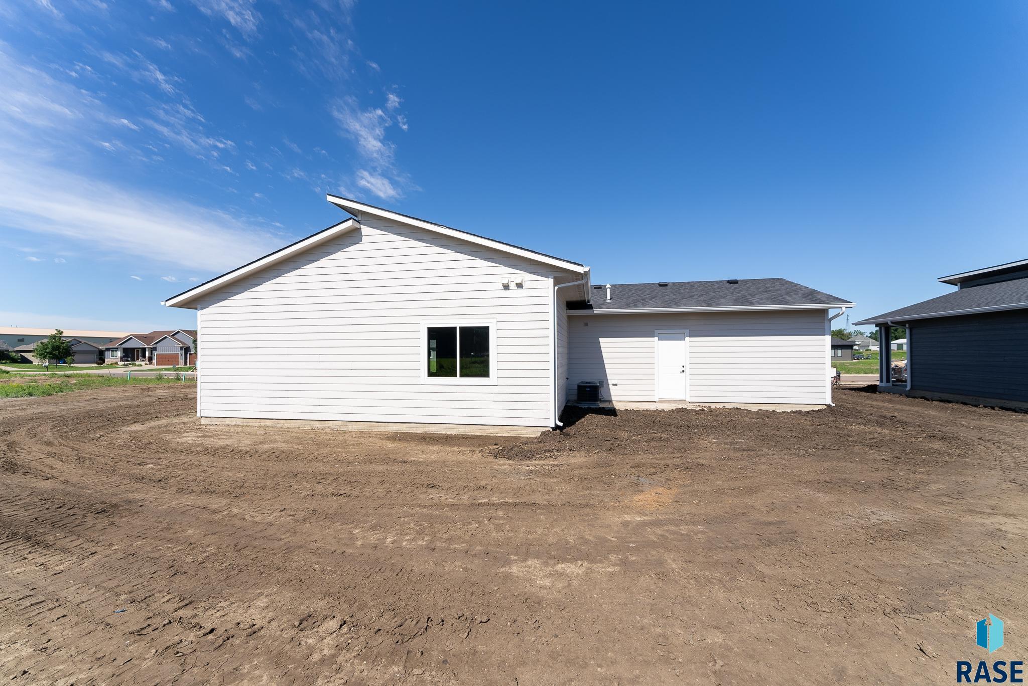 1230 N Titan Ave Avenue, Tea, South Dakota image 37