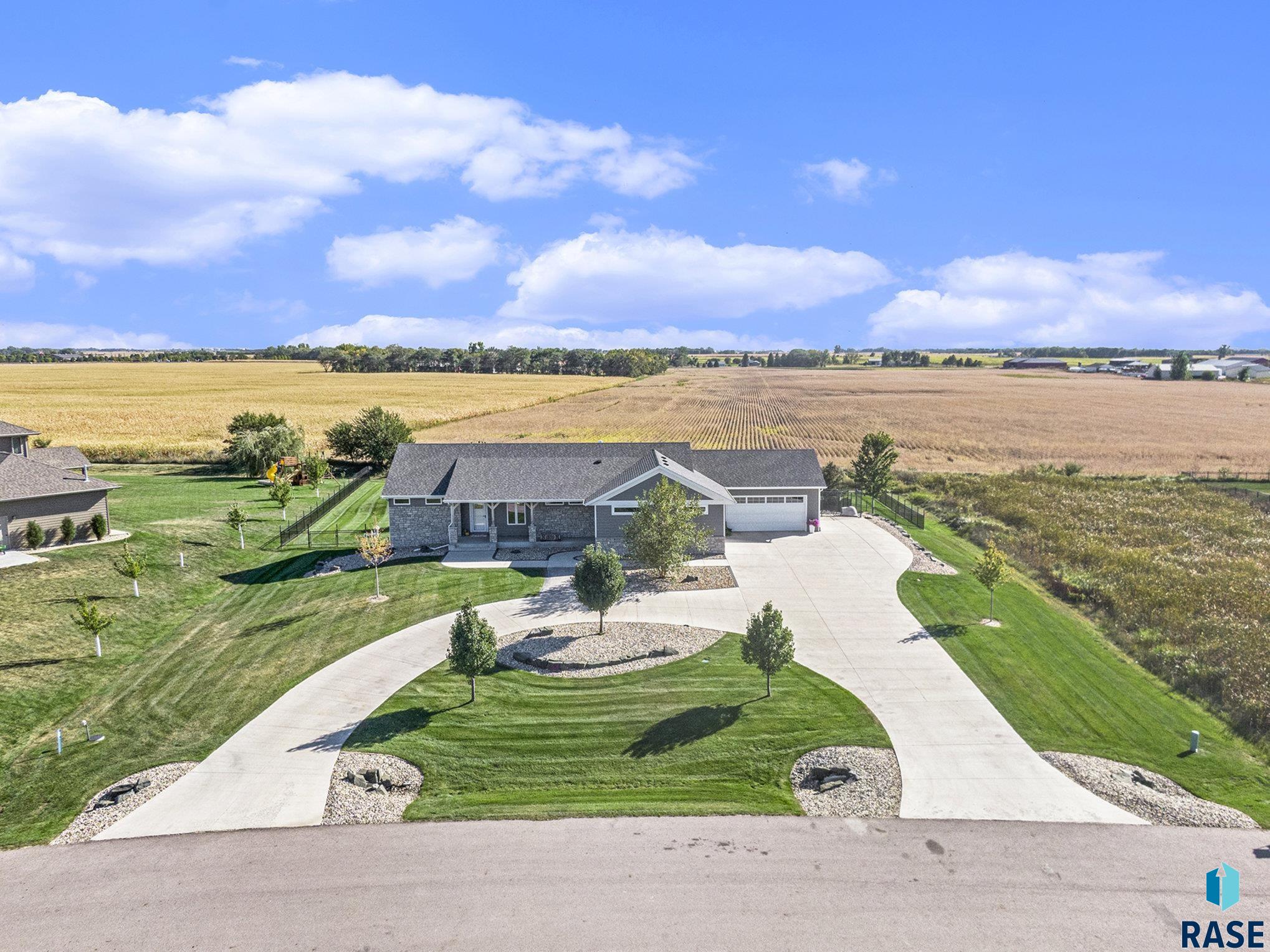 27235 Regal Ct Court, Sioux Falls, South Dakota image 4
