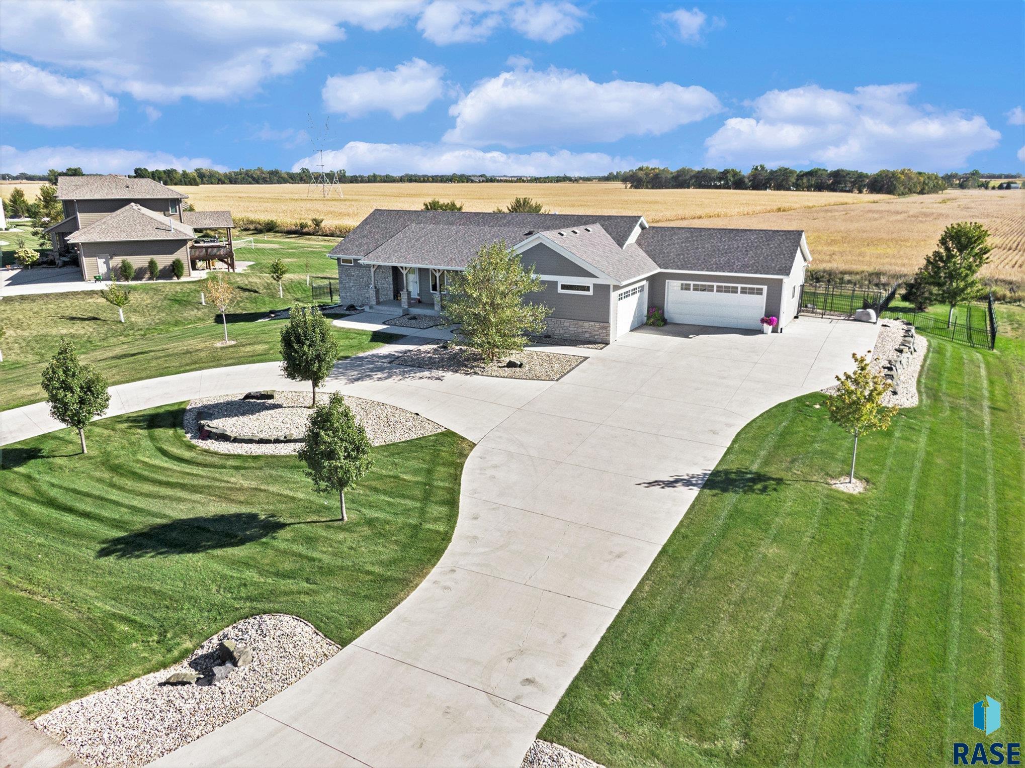 27235 Regal Ct Court, Sioux Falls, South Dakota image 3